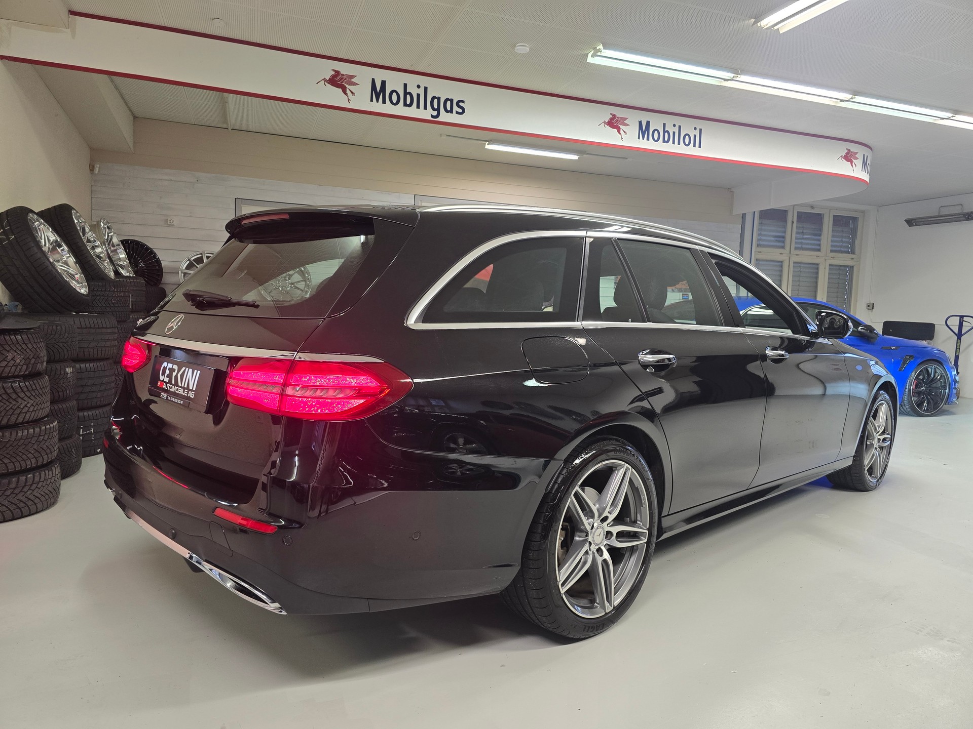 MERCEDES-BENZ E 220 d AMG Line 9G-Tronic-image-4