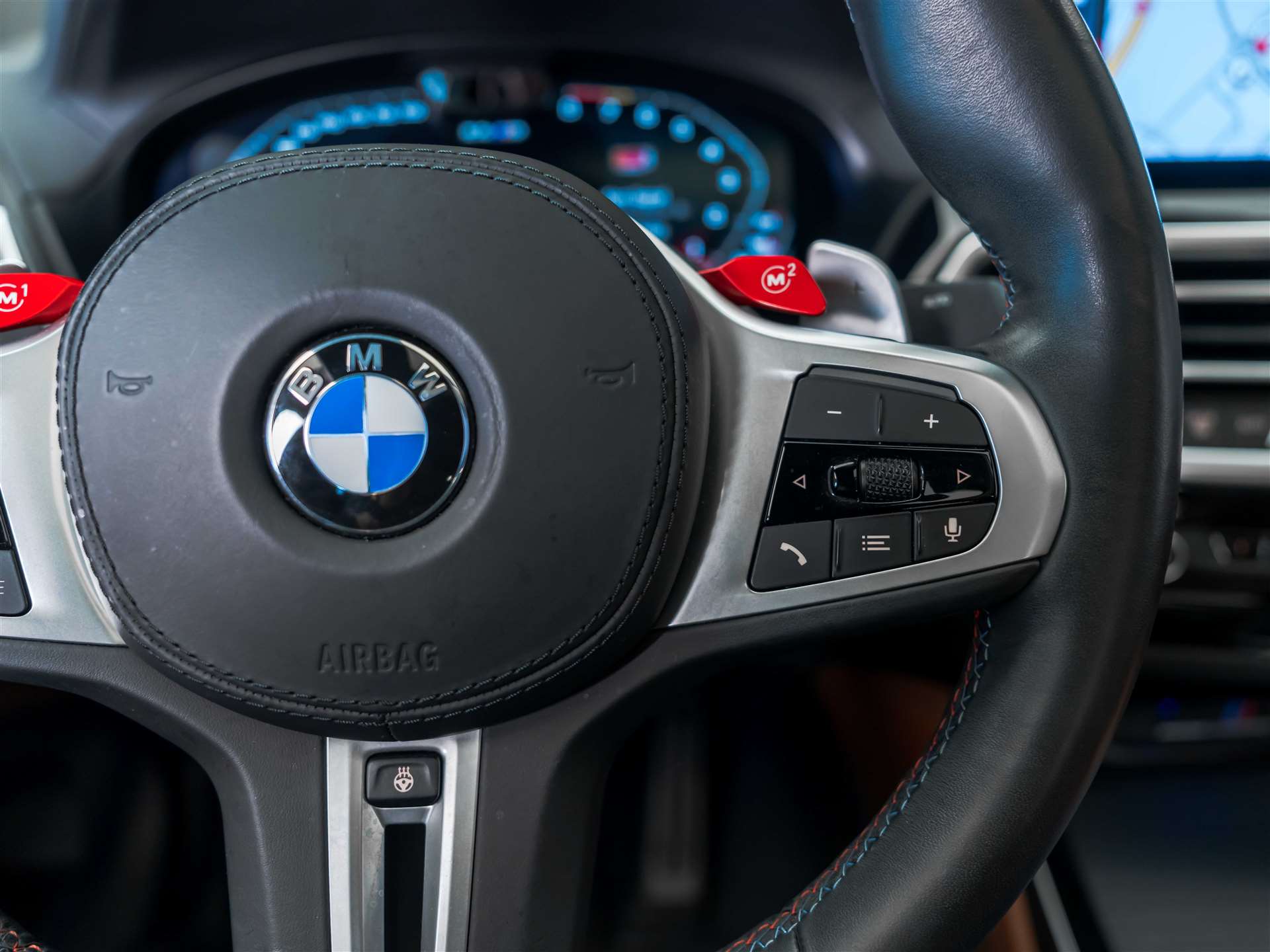 BMW X4M xDrive M Competition Steptronic *Panorama*Sitzlüftung*Head-UP*-image-36