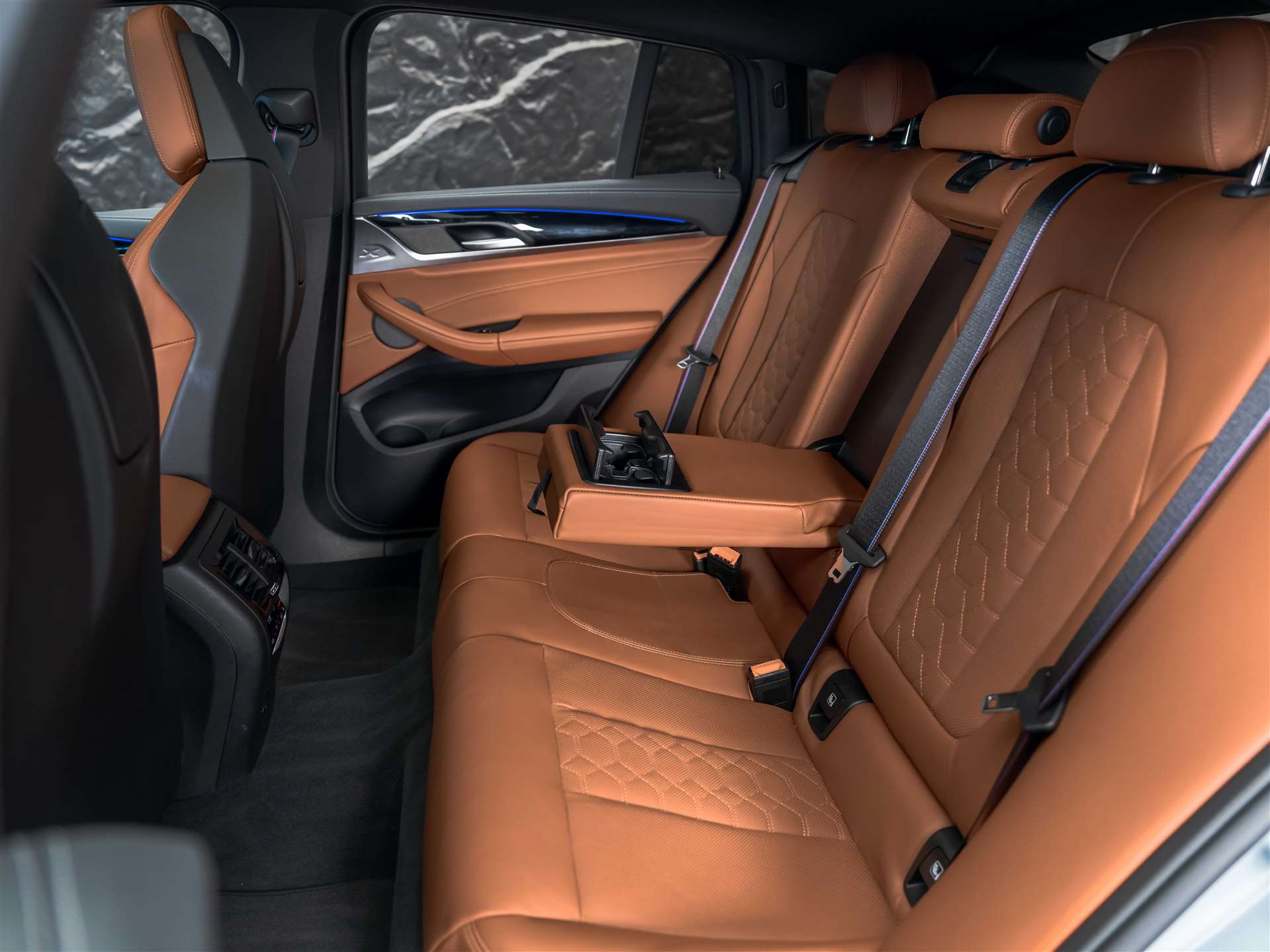 BMW X4M xDrive M Competition Steptronic *Panorama*Sitzlüftung*Head-UP*-image-16