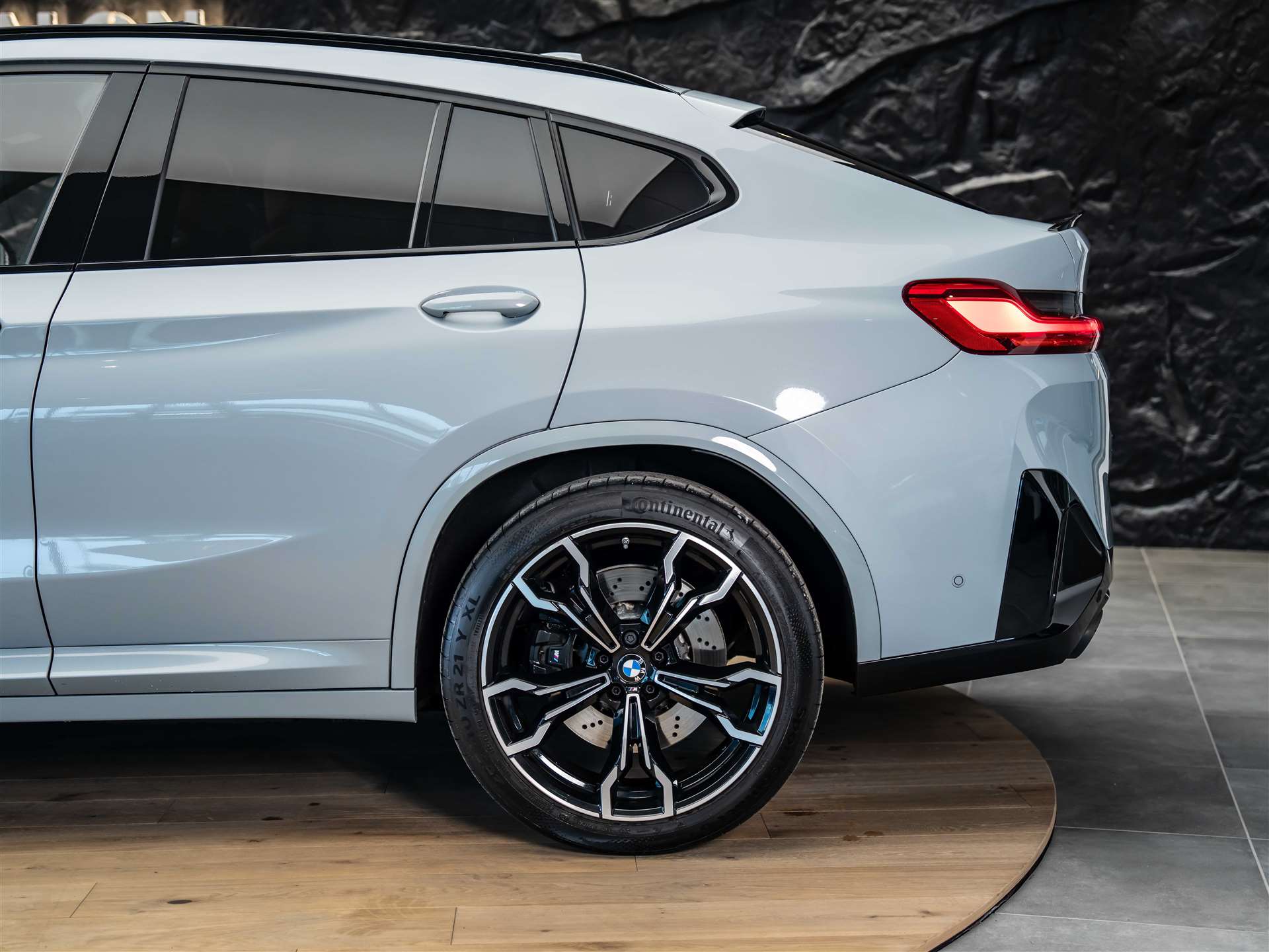 BMW X4M xDrive M Competition Steptronic *Panorama*Sitzlüftung*Head-UP*-image-23