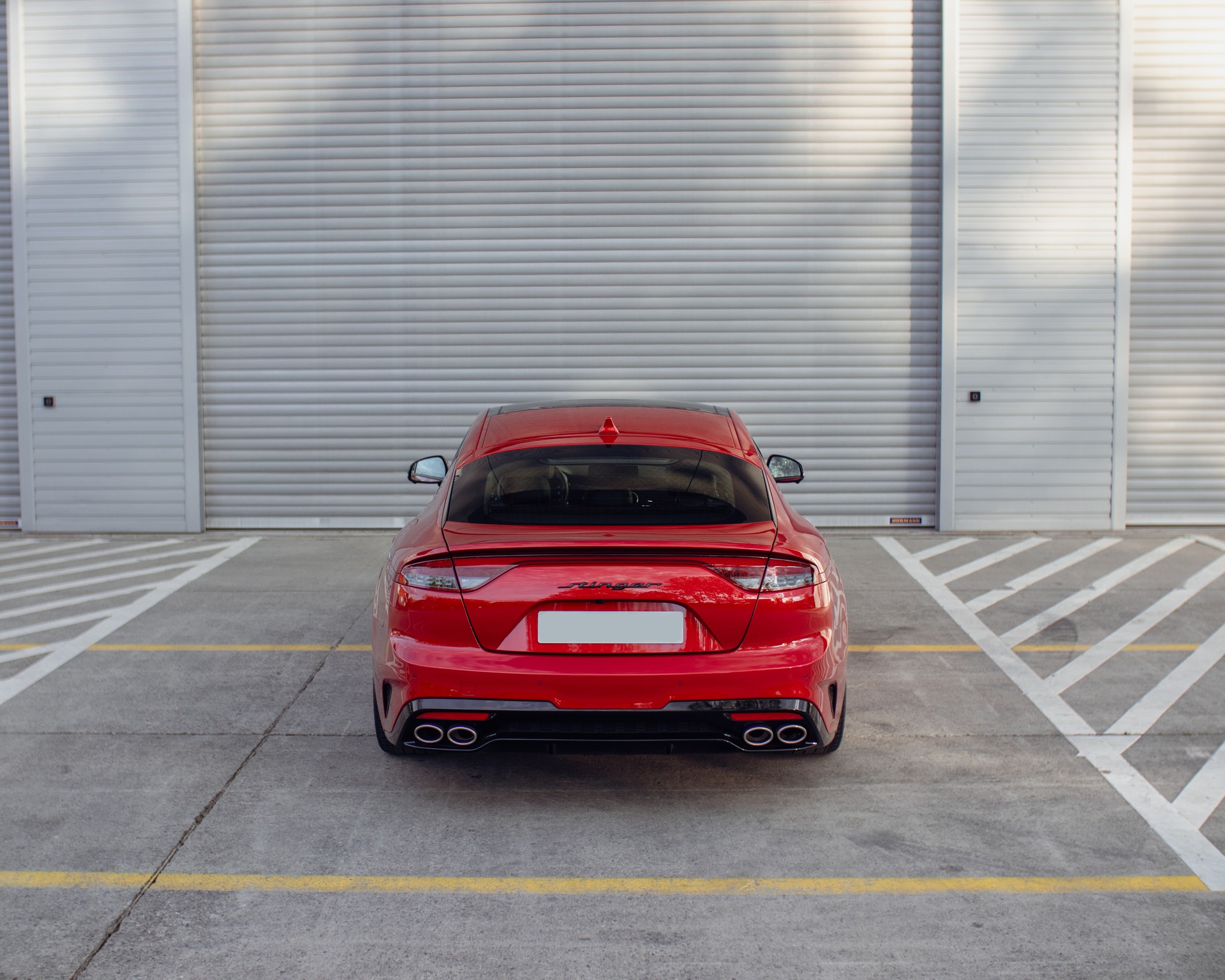 KIA Stinger 3.3 T-GDi GT Automat AWD-image-2