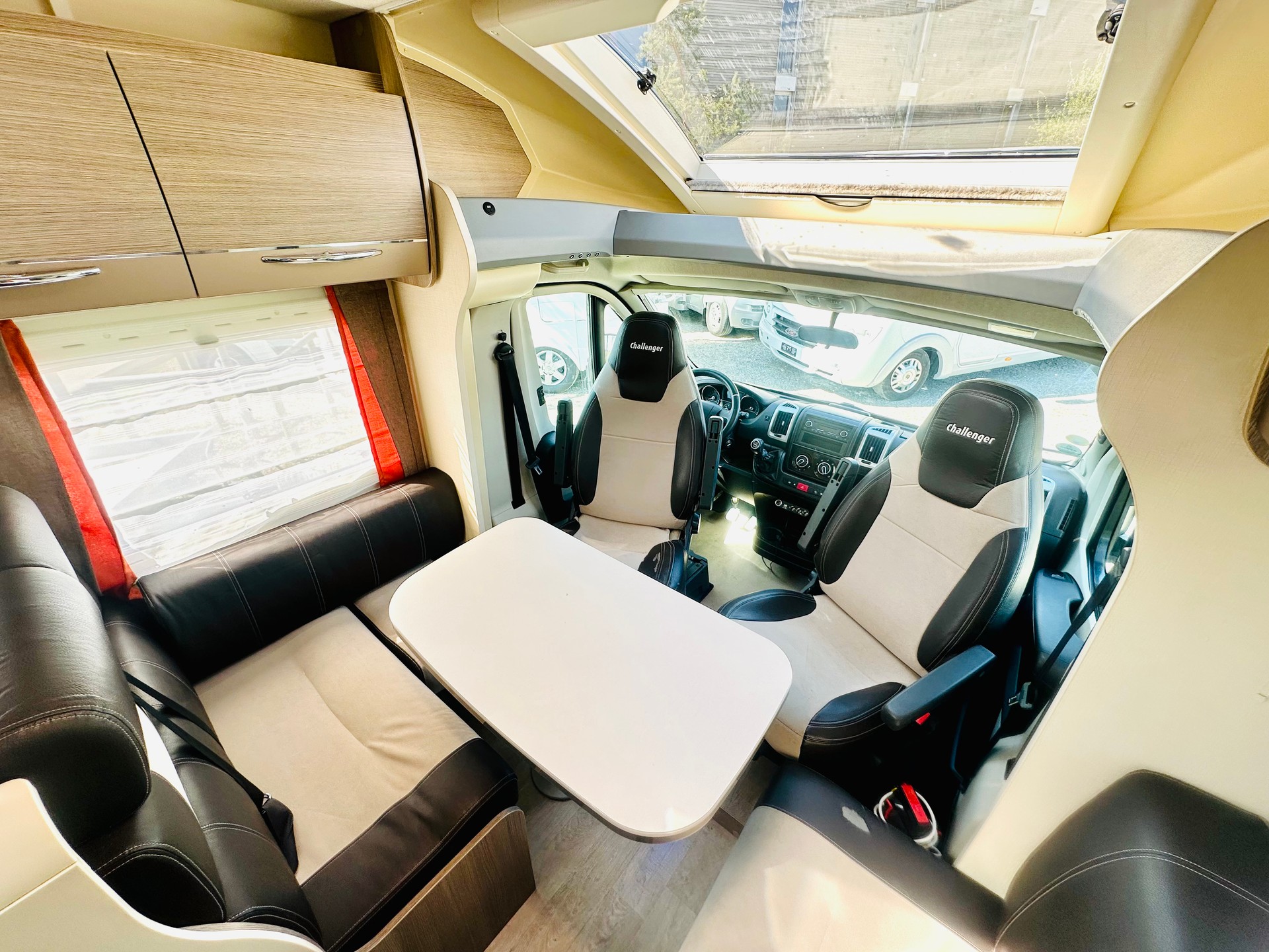 FIAT 2.3JTD 150PS CHALLENGER Megaou ***LÄNGSBETT***DIESEL-HEIZUNG***GARAGE***SOLAR***TV. AUT. SAT-ANLAGE***-image-12