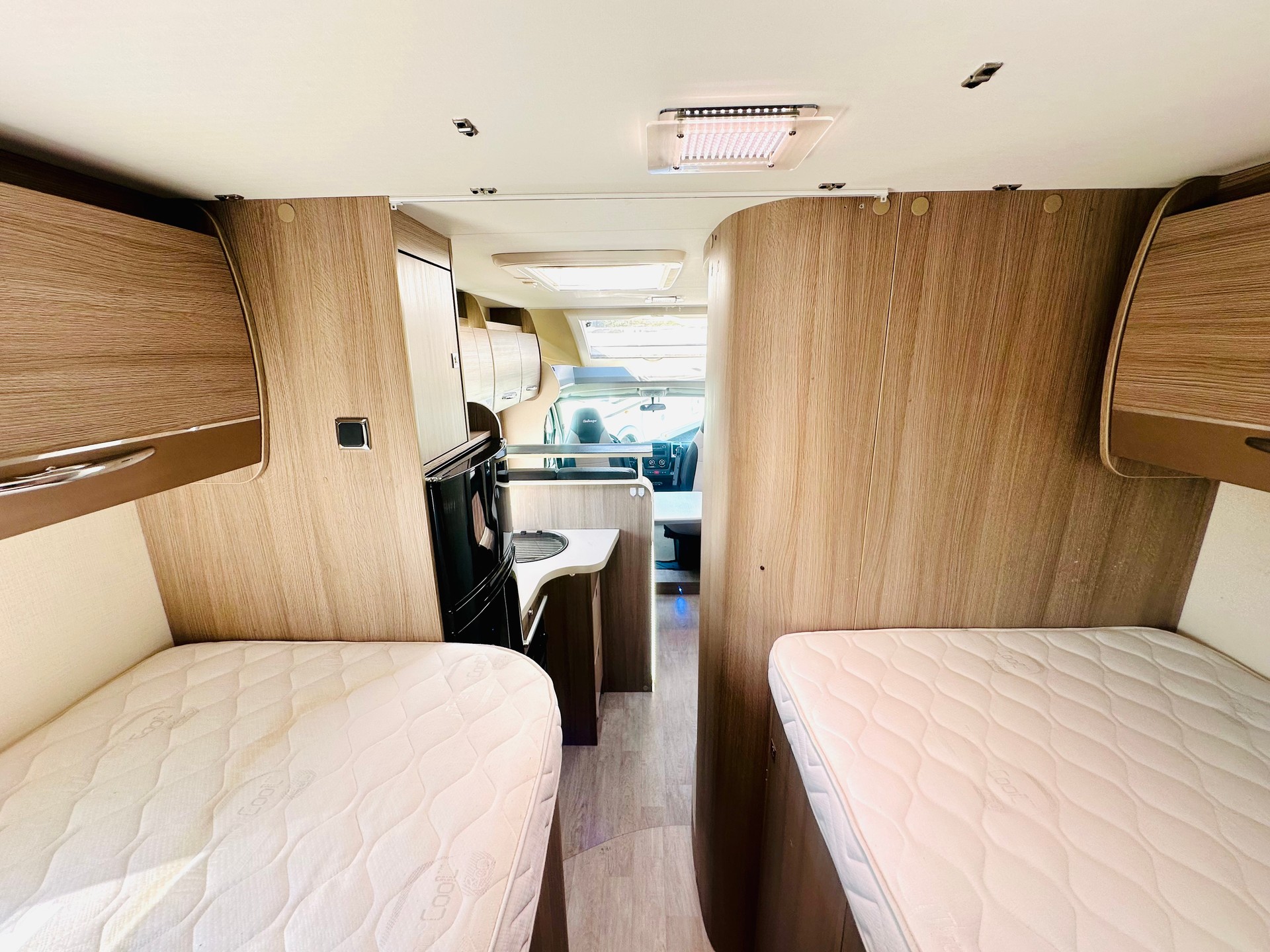 FIAT 2.3JTD 150PS CHALLENGER Megaou ***LÄNGSBETT***DIESEL-HEIZUNG***GARAGE***SOLAR***TV. AUT. SAT-ANLAGE***-image-17