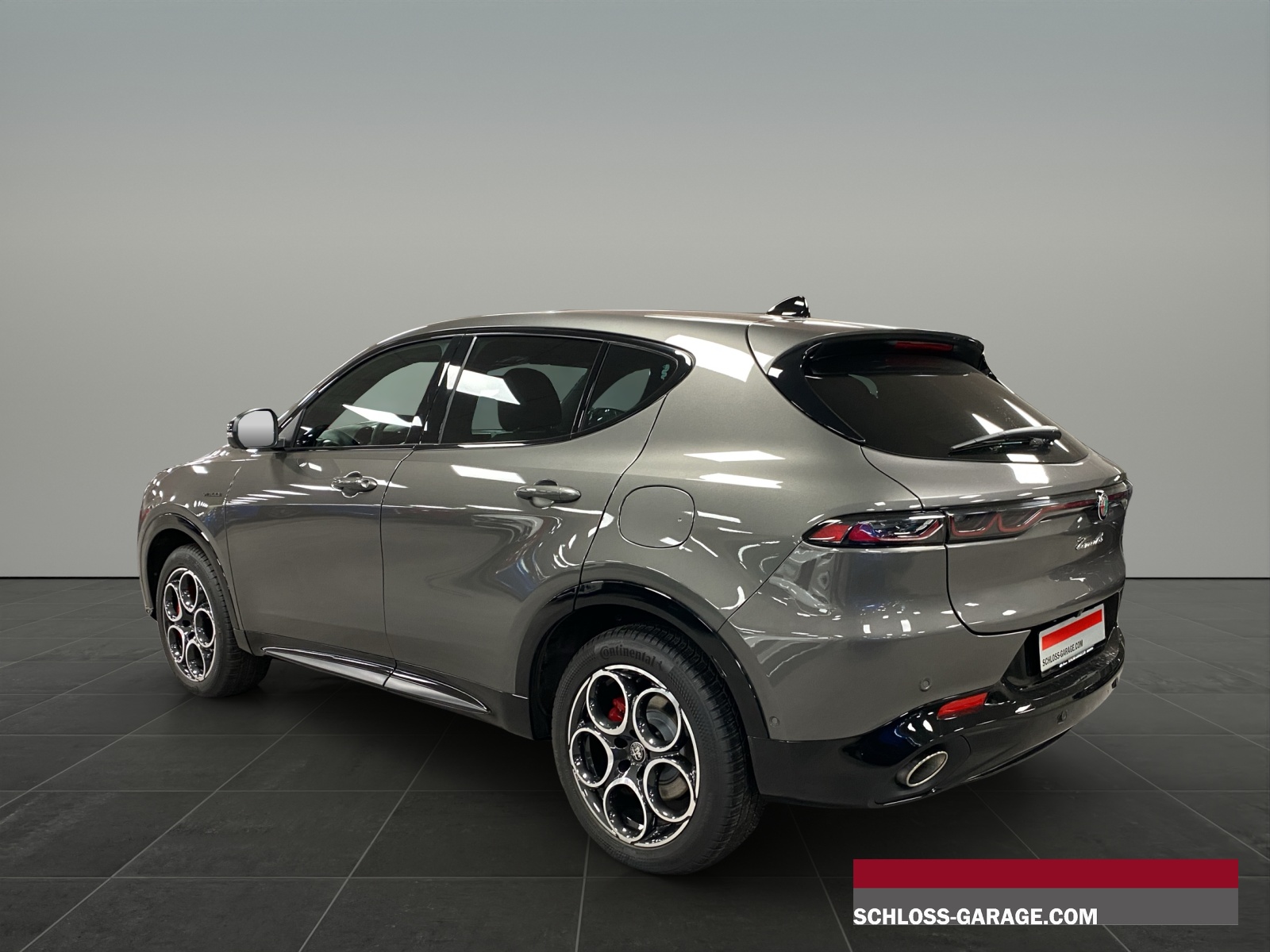 ALFA ROMEO TONALE 1.3 Plug-in Hybrid-showroom-element-3