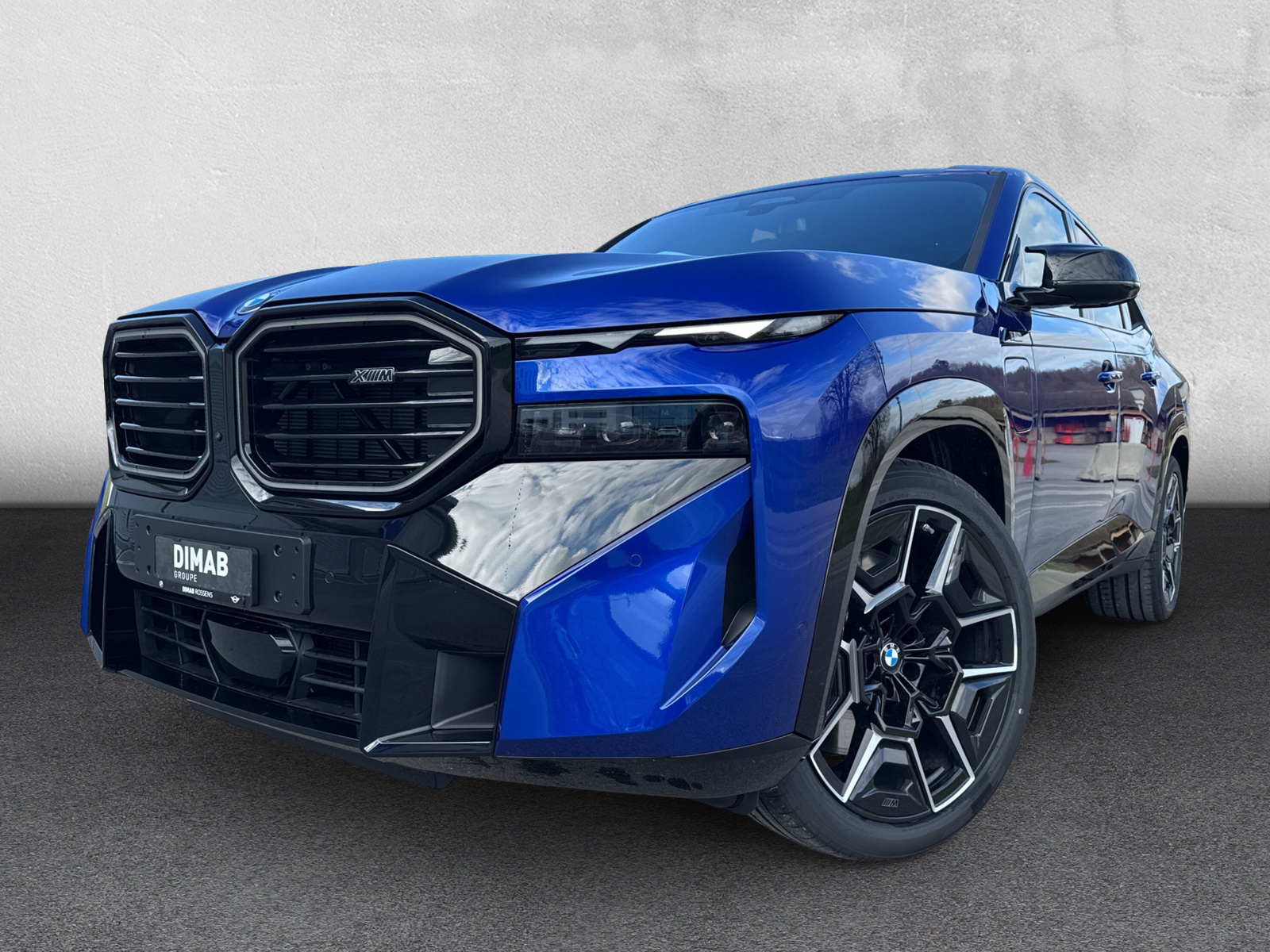 BMW XM xDrive 50e PHEV Steptronic-image-7