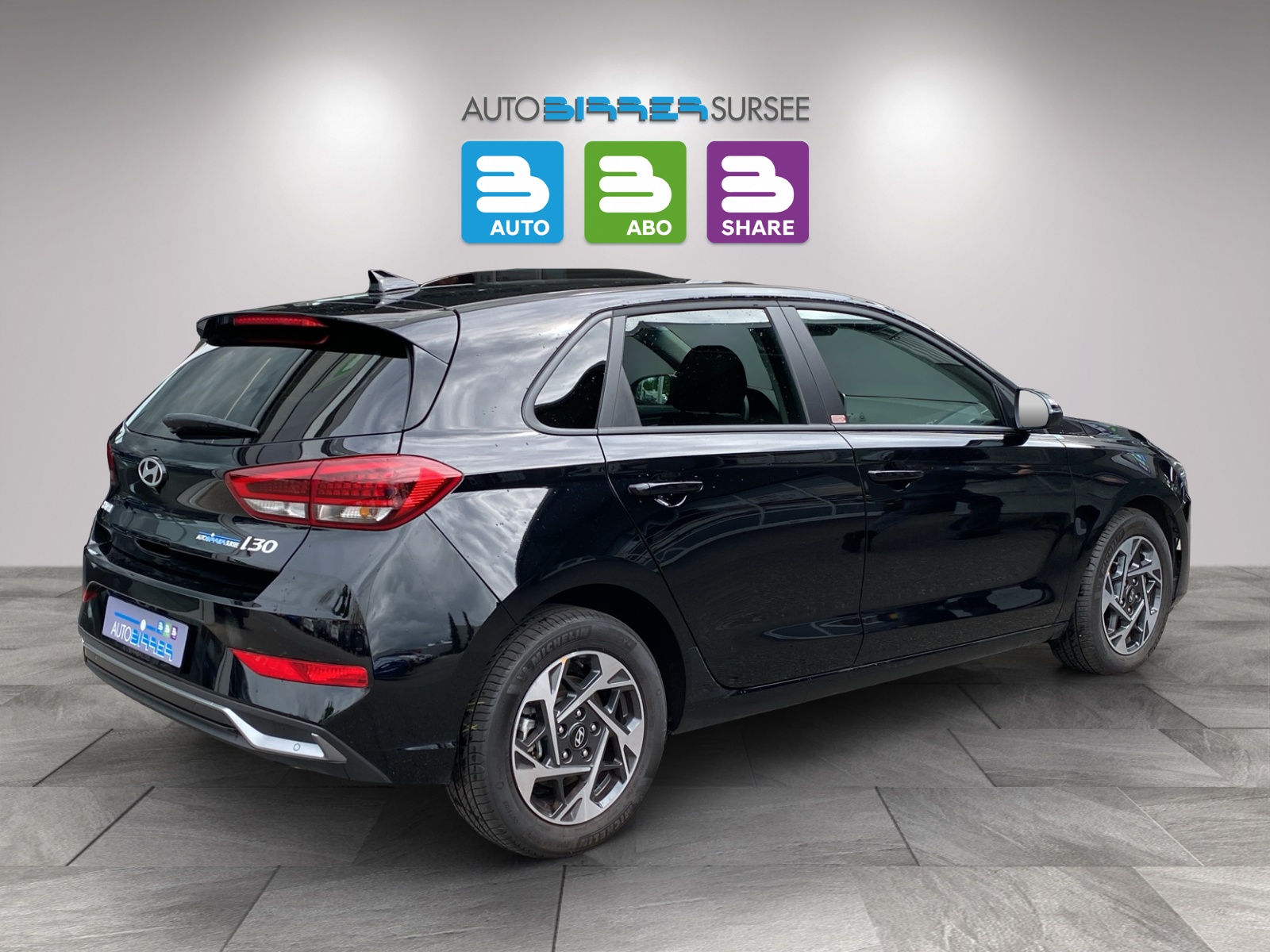 HYUNDAI i30 1.5 T-GDi Amplia-image-4