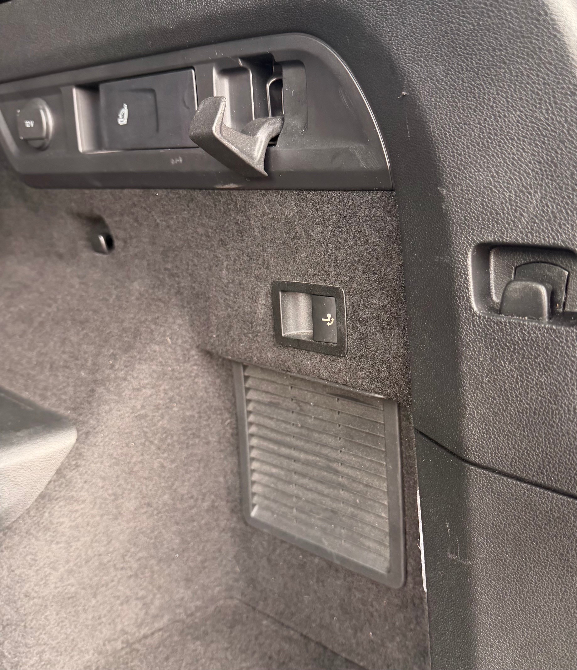 SKODA Kodiaq 2.0 TSI 4x4 Sport Line-image-8