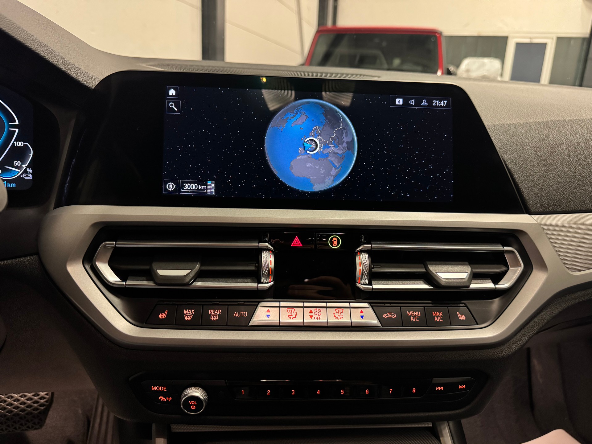 BMW 330e x DriveTouring Steptronic-image-24