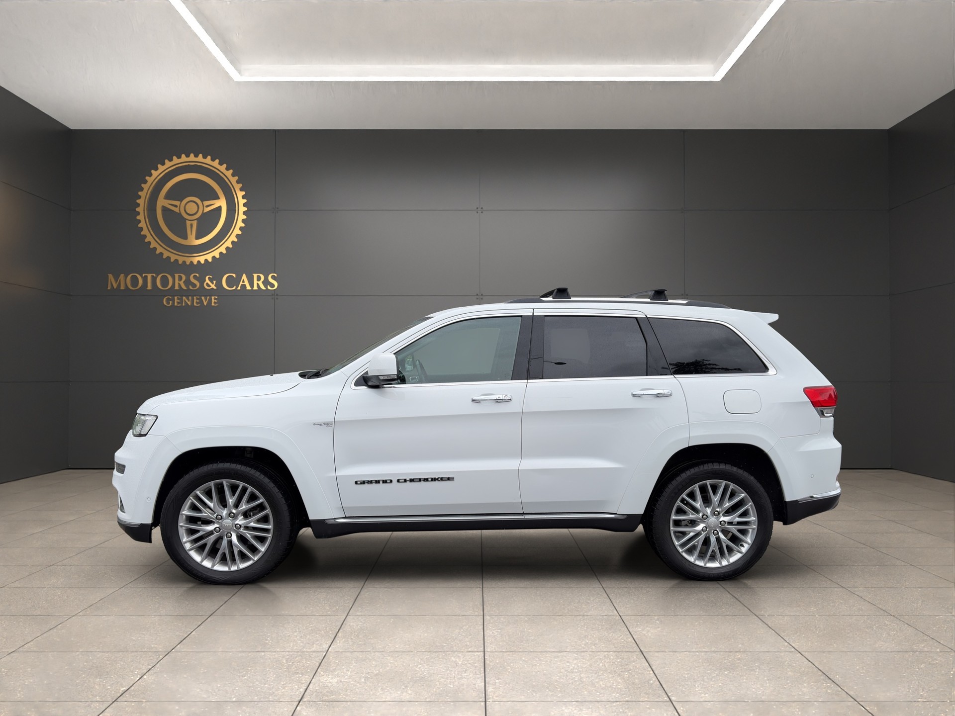JEEP Grand Cherokee 3.0 CRD Summit Automatic-showroom-element-1