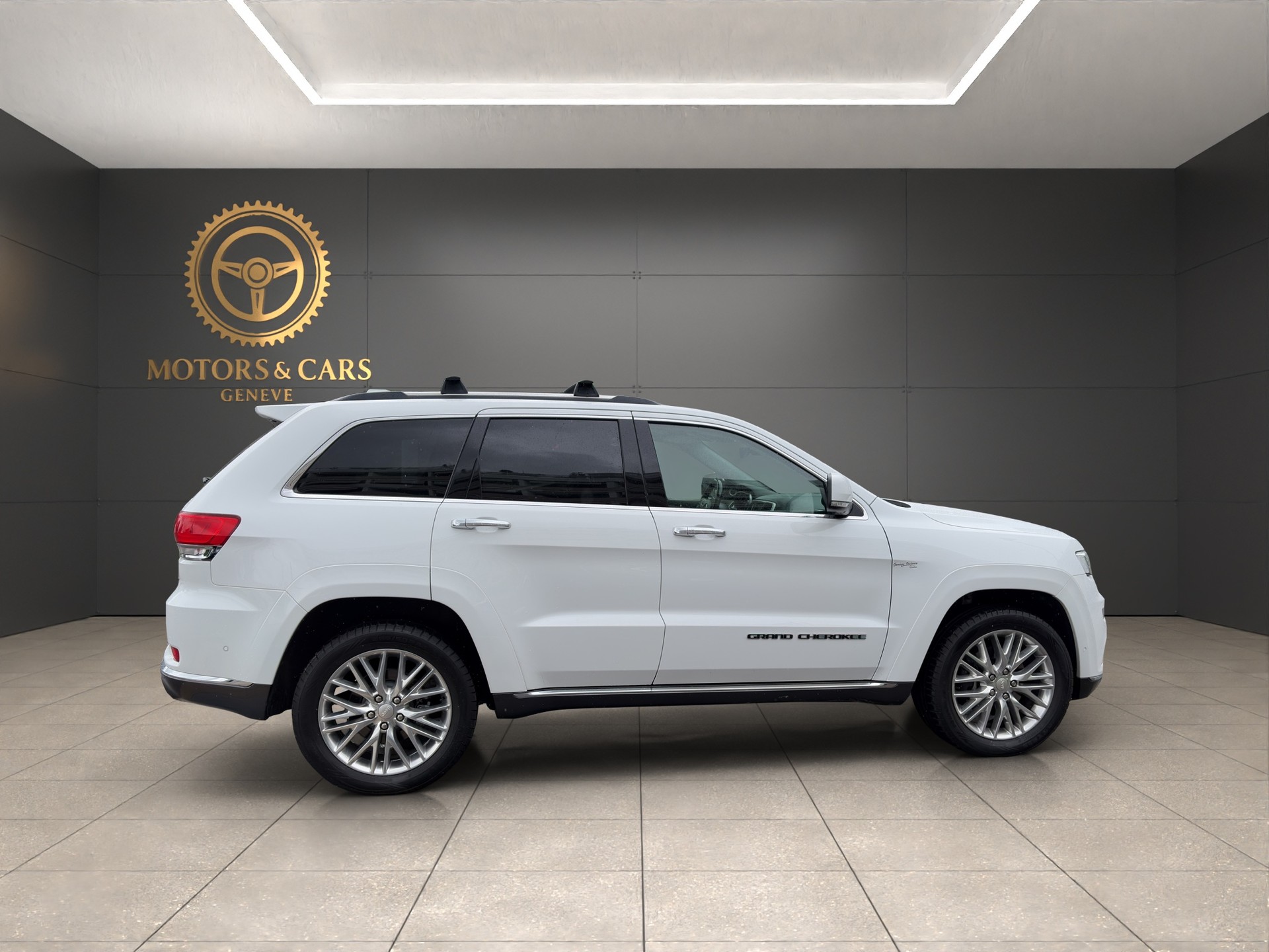 JEEP Grand Cherokee 3.0 CRD Summit Automatic-image-5