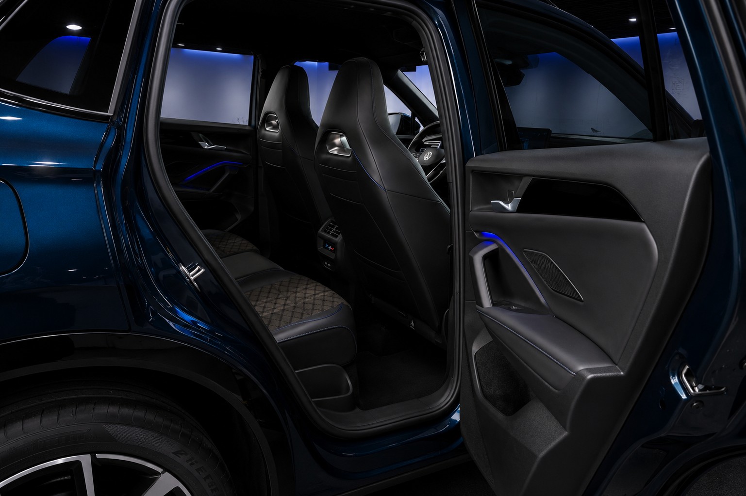VW Tiguan 2.0 TSI DSG R-Line 4Motion-image-10