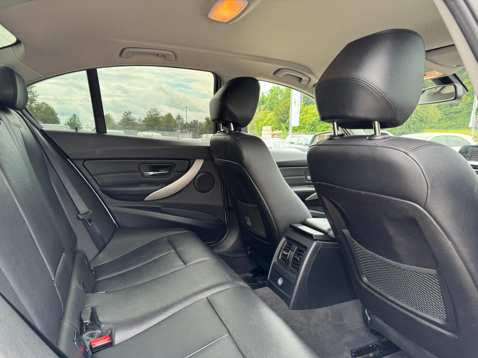 BMW 320d Steptronic-image-9