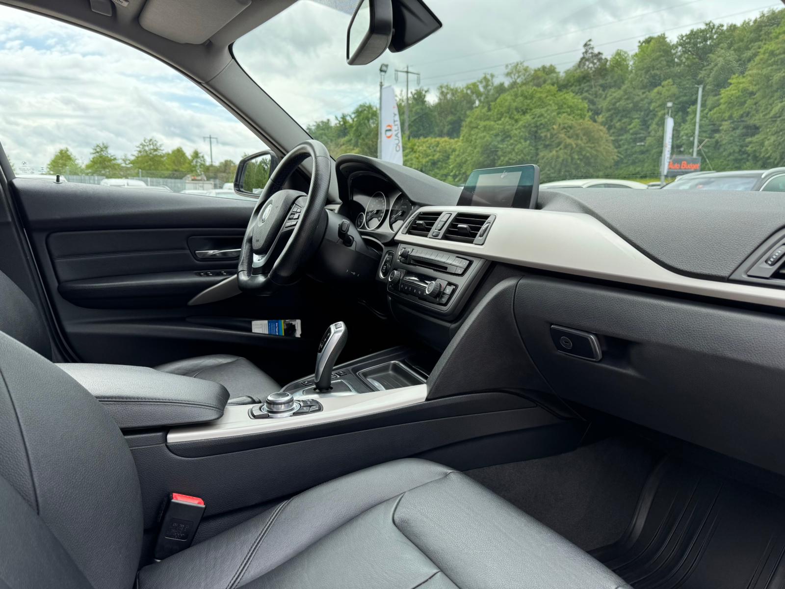 BMW 320d Steptronic-image-12