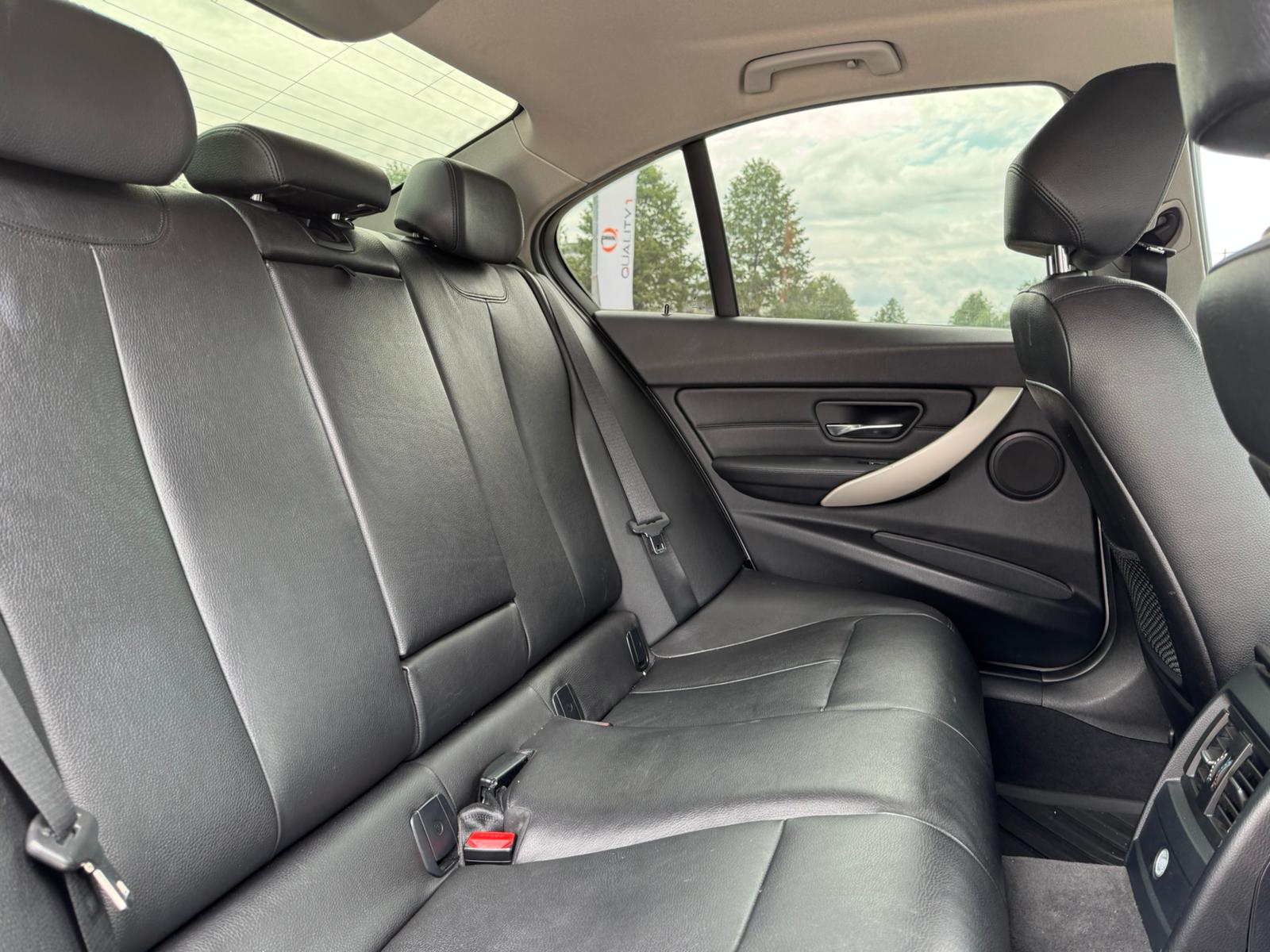 BMW 320d Steptronic-image-10
