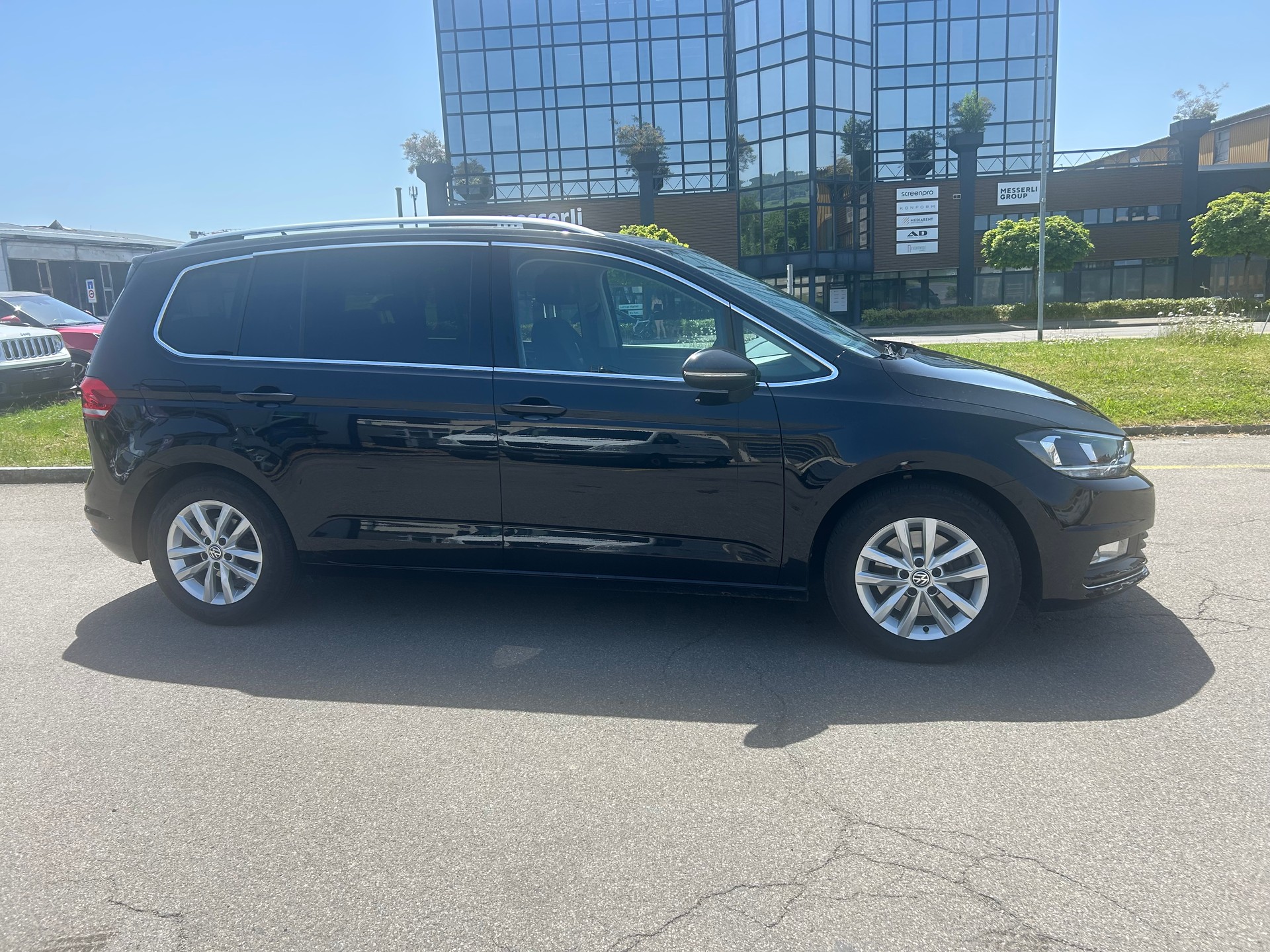 VW Touran 2.0 TDI BlueMotion Technology Sport DSG-image-7