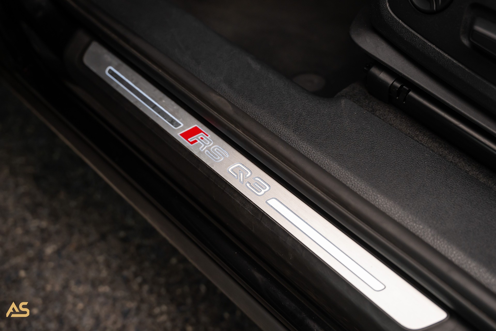 AUDI RS Q3 Sportback quattro (CH) BLACK EDITION | PANO | HOME LINK | 360° | GRATIS-SERVICE-image-11