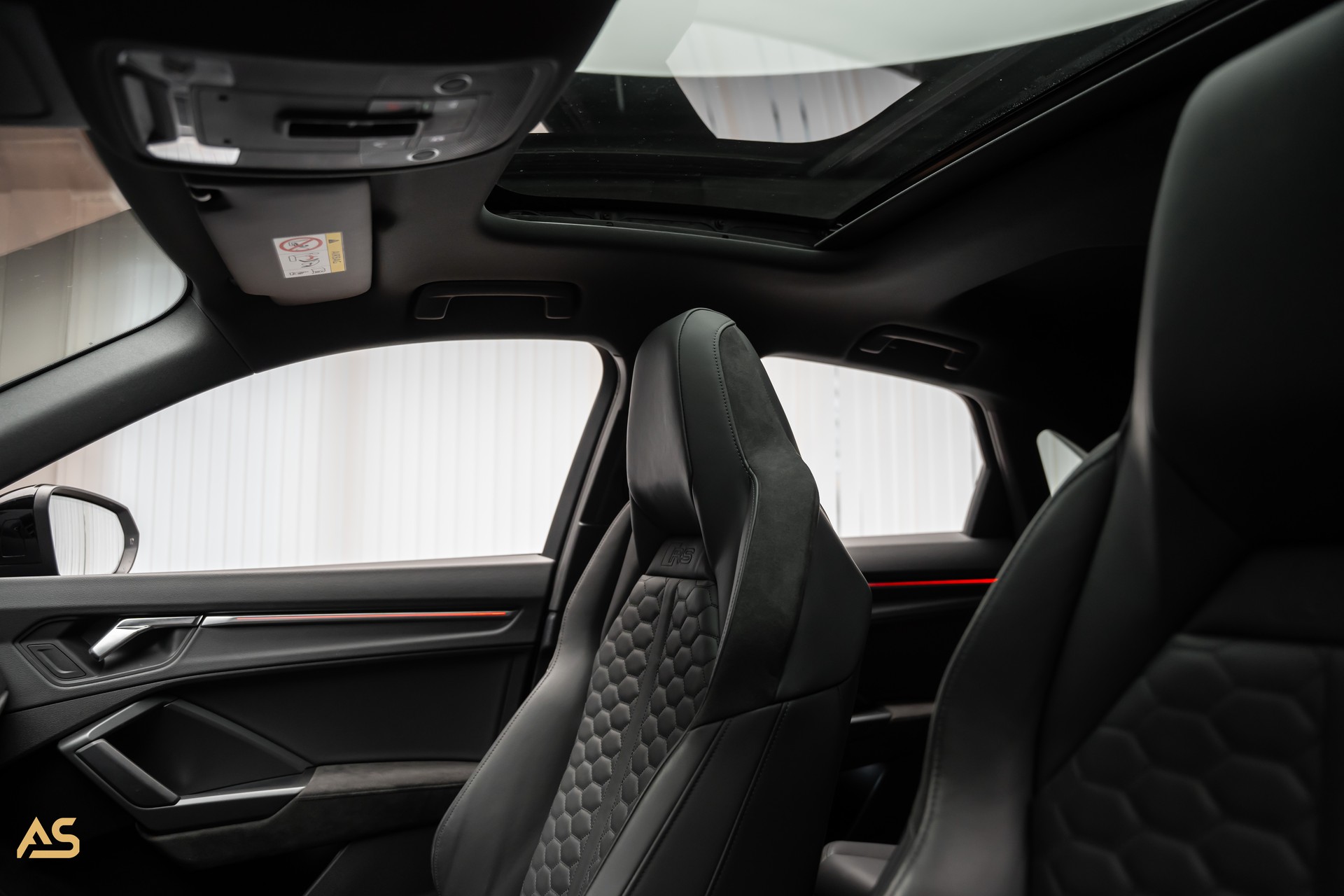 AUDI RS Q3 Sportback quattro (CH) BLACK EDITION | PANO | HOME LINK | 360° | GRATIS-SERVICE-image-16
