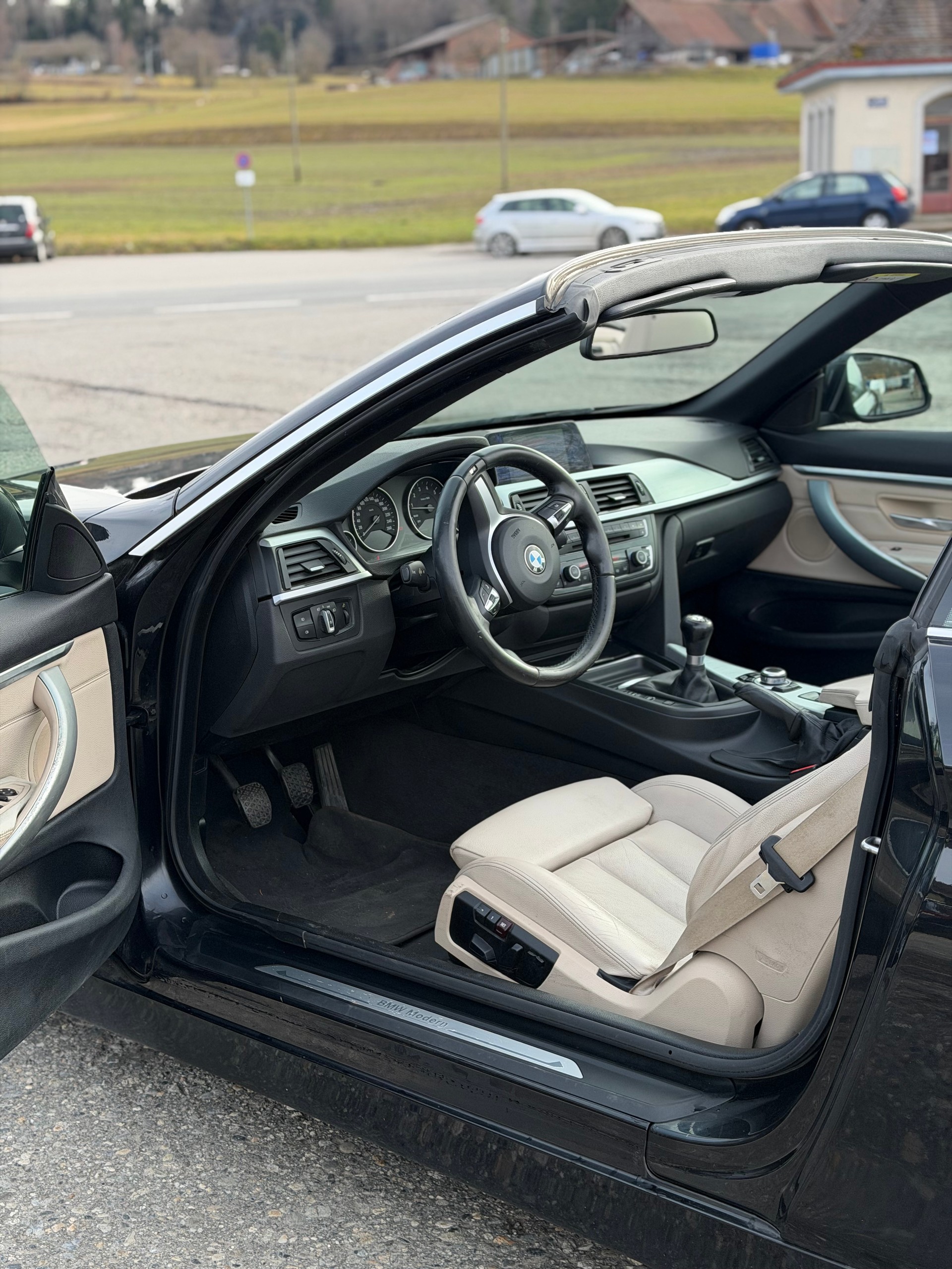 BMW 428i Cabriolet Sport Line-image-10
