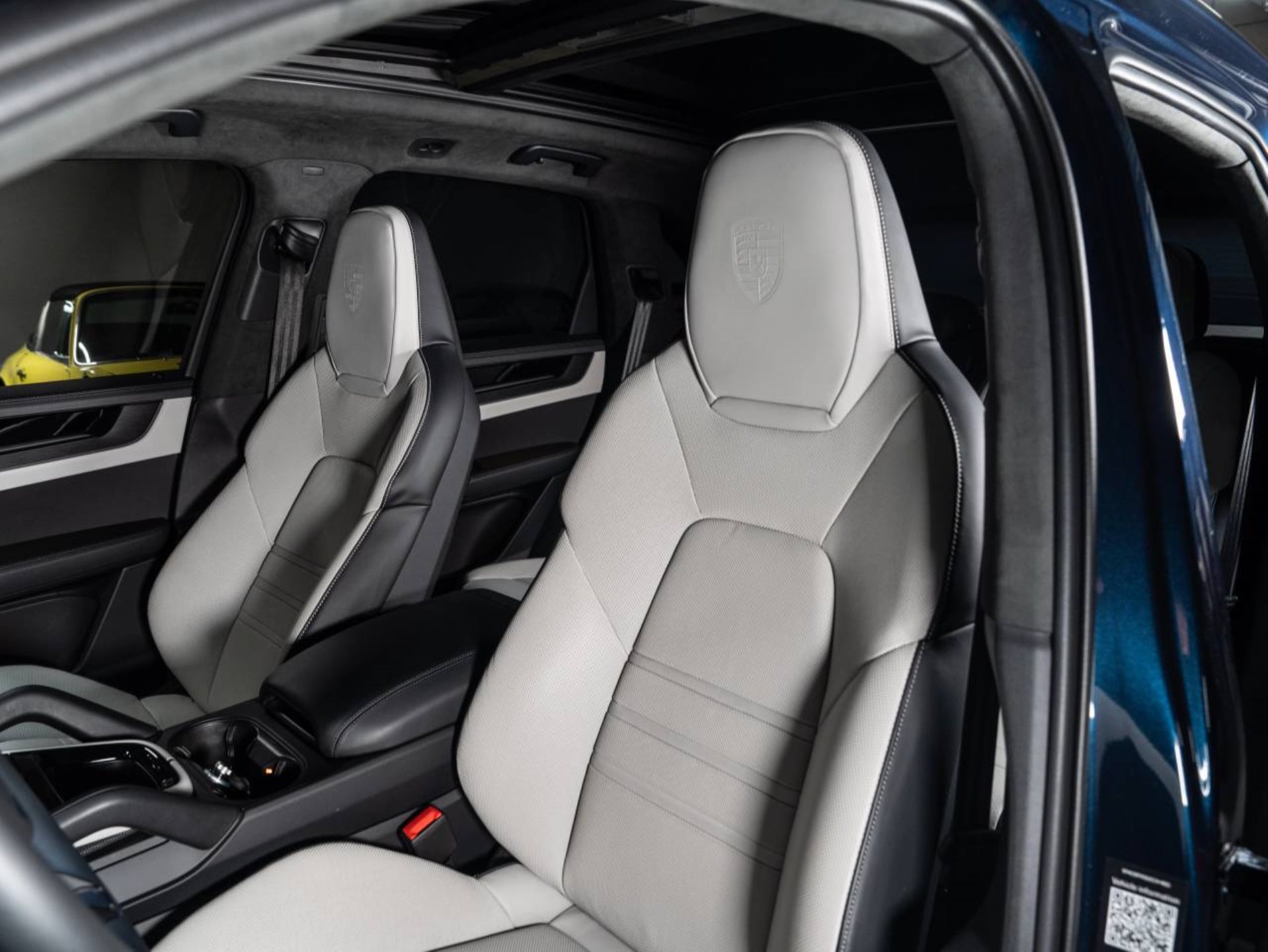 PORSCHE Cayenne GTS-image-4