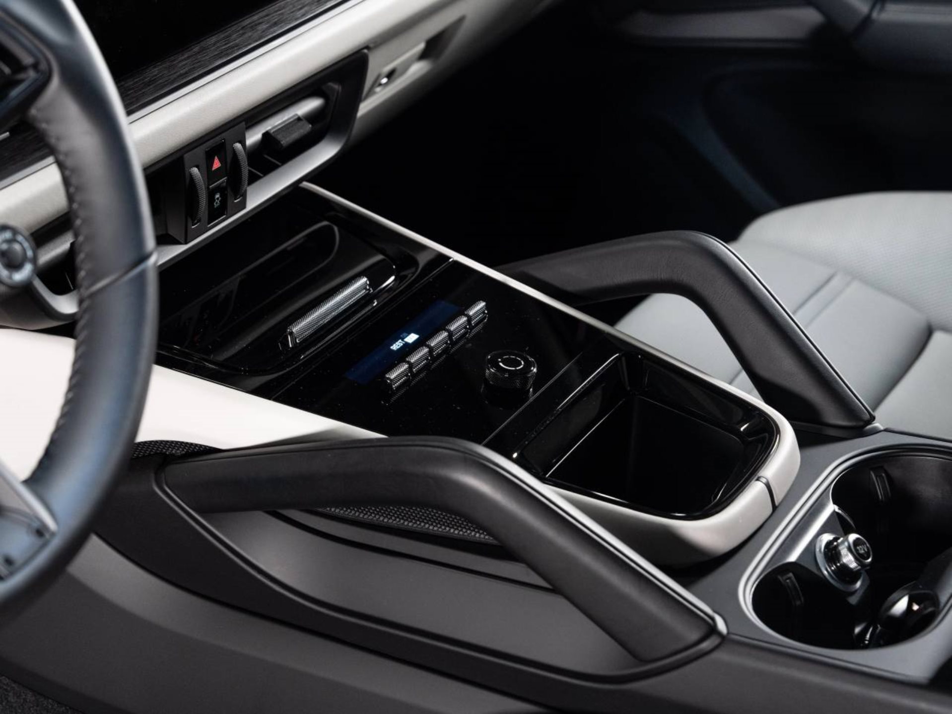 PORSCHE Cayenne GTS-image-12