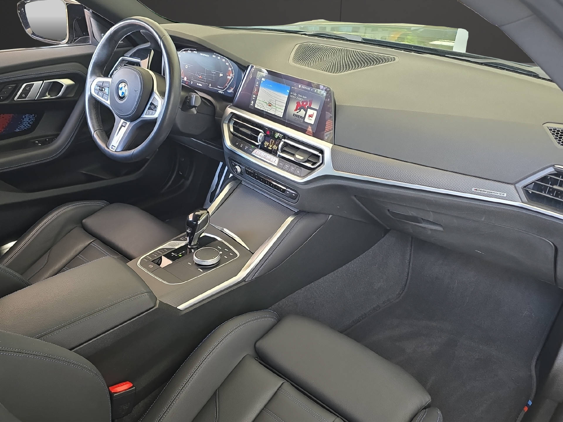 BMW M240i xDrive Coupé ** BMW GARANTIE bis 07.2027 **-image-9