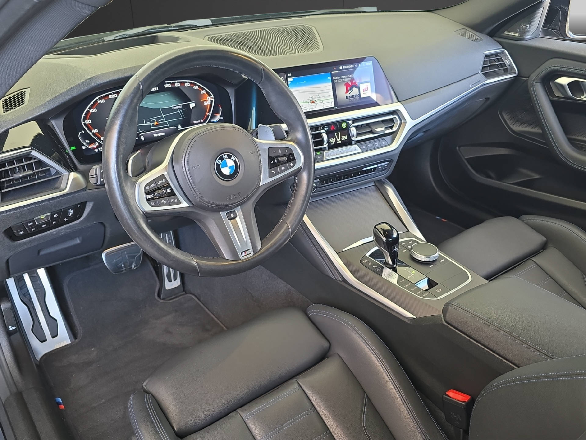 BMW M240i xDrive Coupé ** BMW GARANTIE bis 07.2027 **-image-6