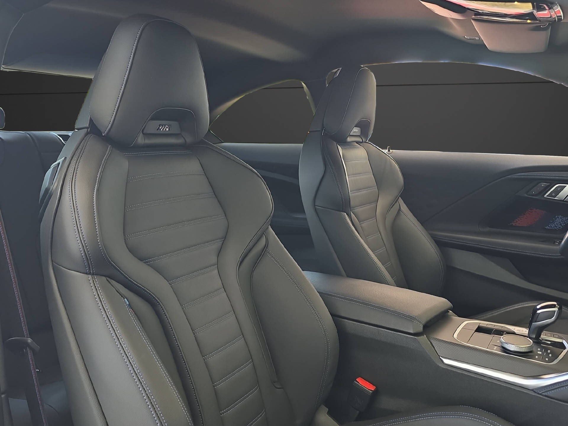 BMW M240i xDrive Coupé ** BMW GARANTIE bis 07.2027 **-image-8