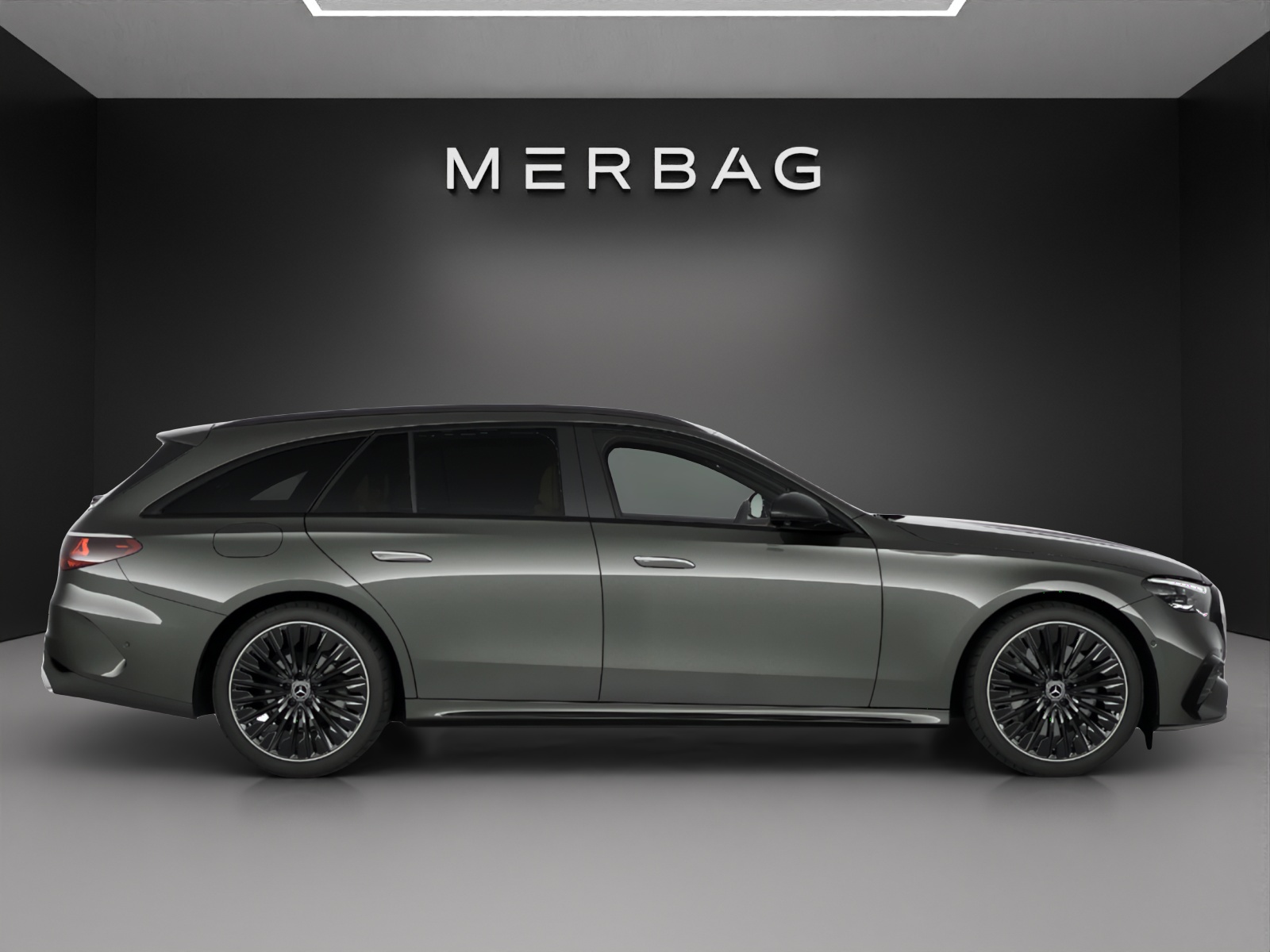 MERCEDES-BENZ E 220 d T 4Matic 9G-Tronic-image-1