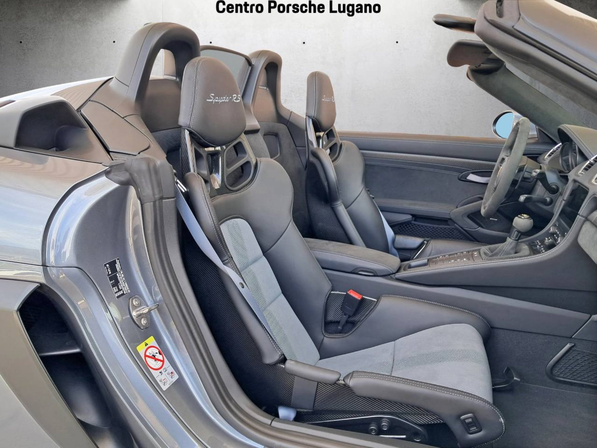 PORSCHE 718 Spyder RS-image-15