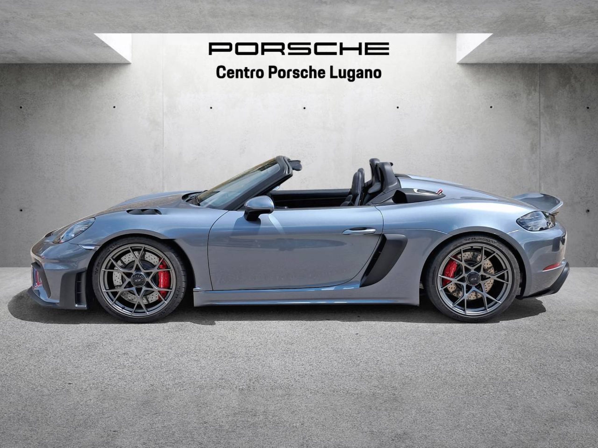 PORSCHE 718 Spyder RS-showroom-element-1