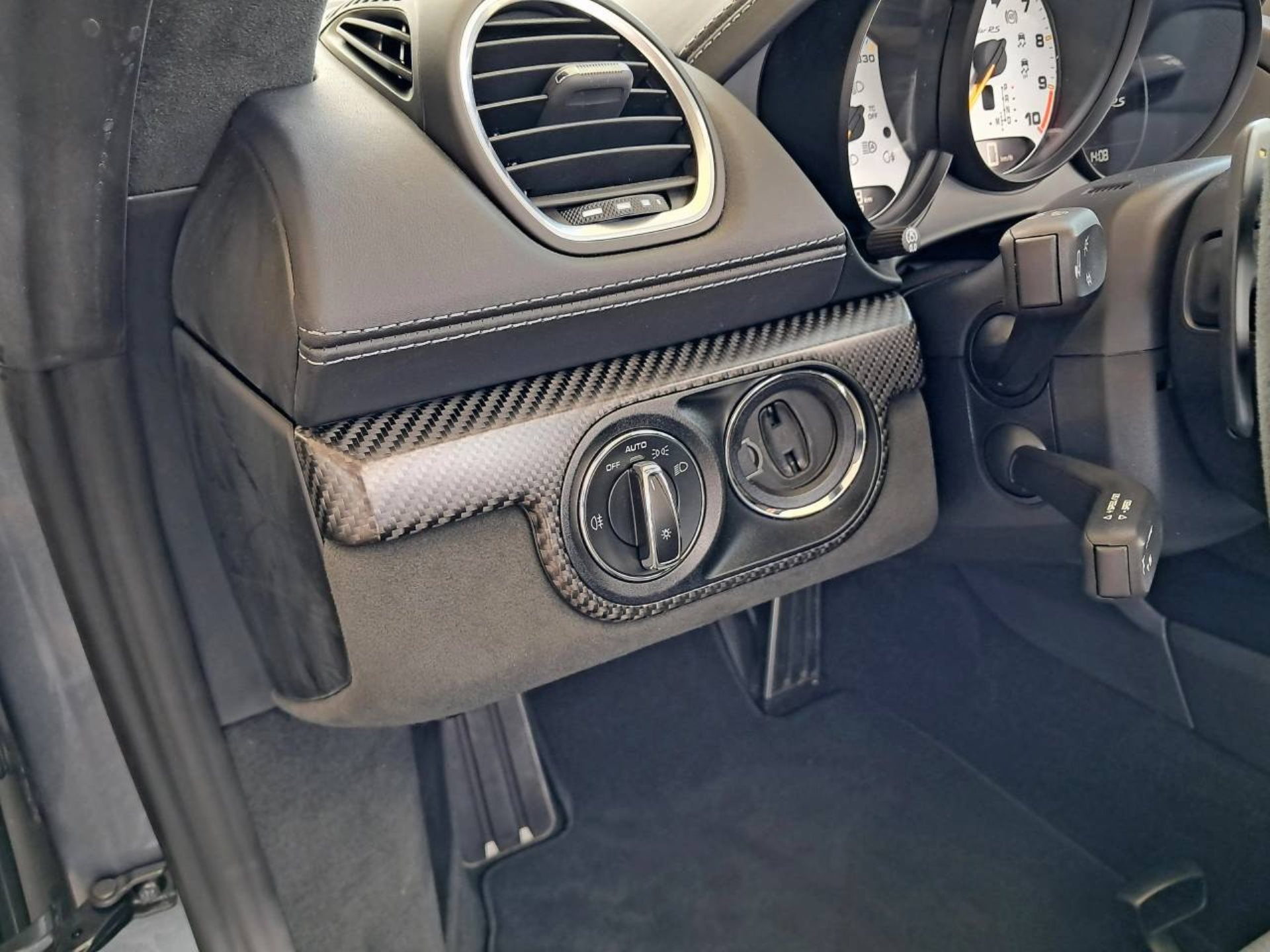 PORSCHE 718 Spyder RS-image-26