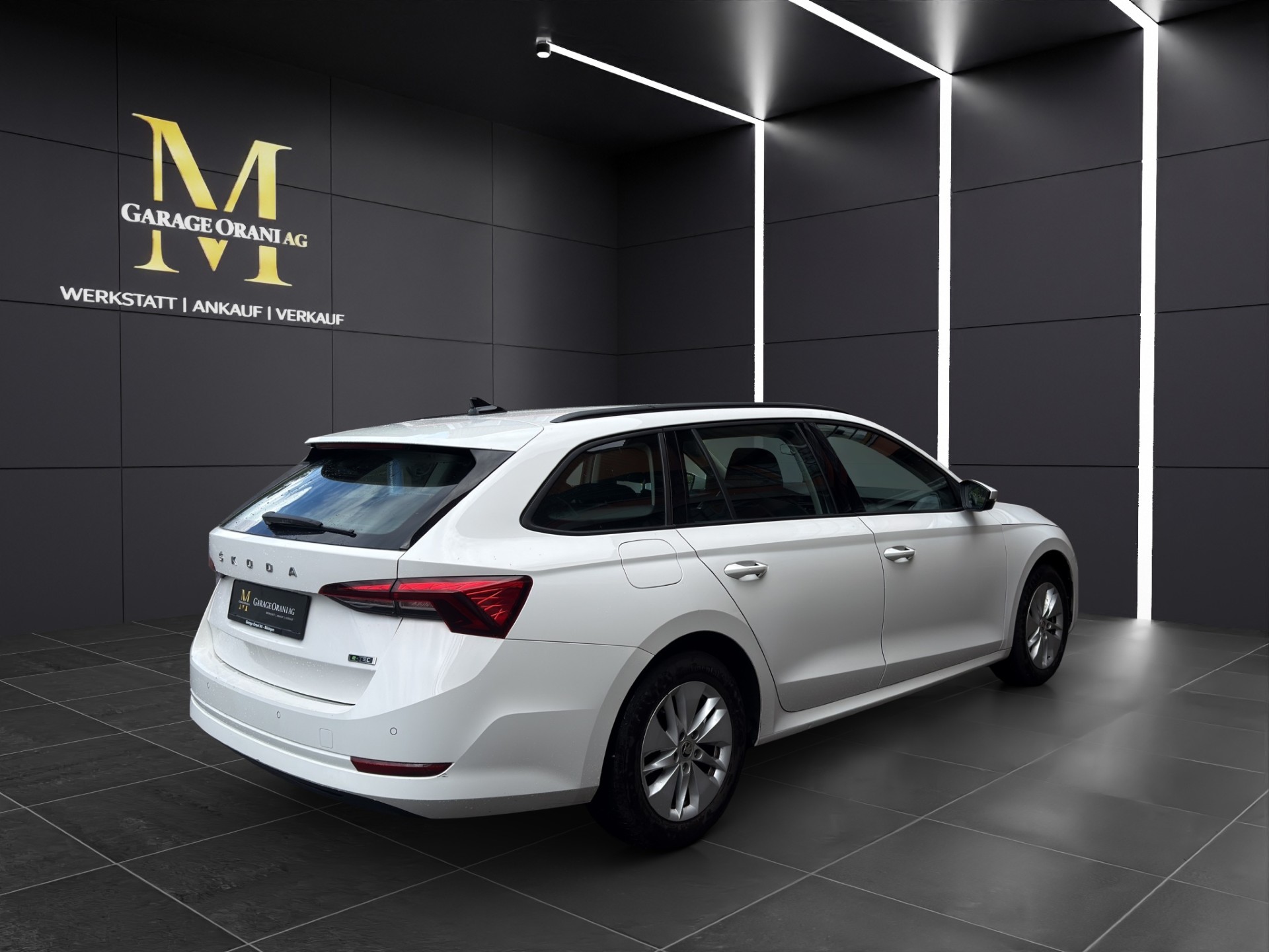 SKODA Octavia Combi 1.0 TSI mHEV DSG Ambition-image-4