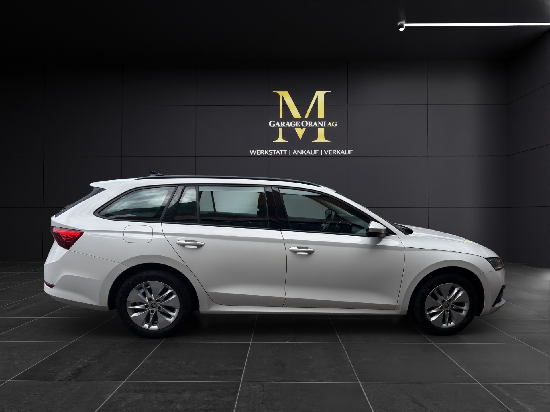 SKODA Octavia Combi 1.0 TSI mHEV DSG Ambition-image-5