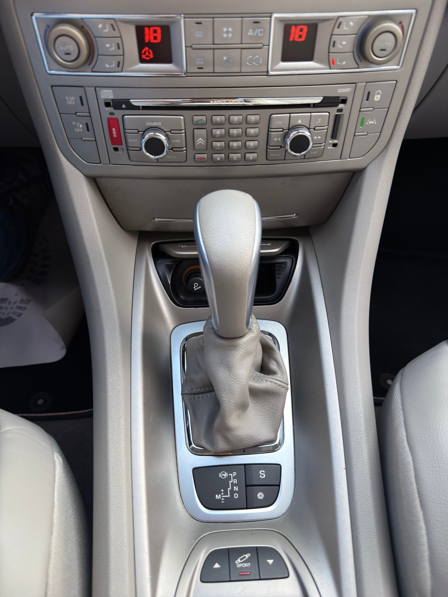 CITROEN C5 Berline 3.0i Exclusive Automatic-image-12