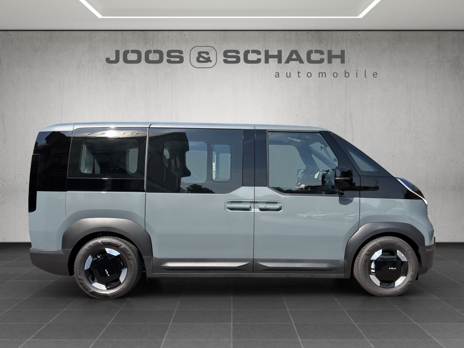KIA PV5 Passenger 71.2 kWh Plus-showroom-element-3