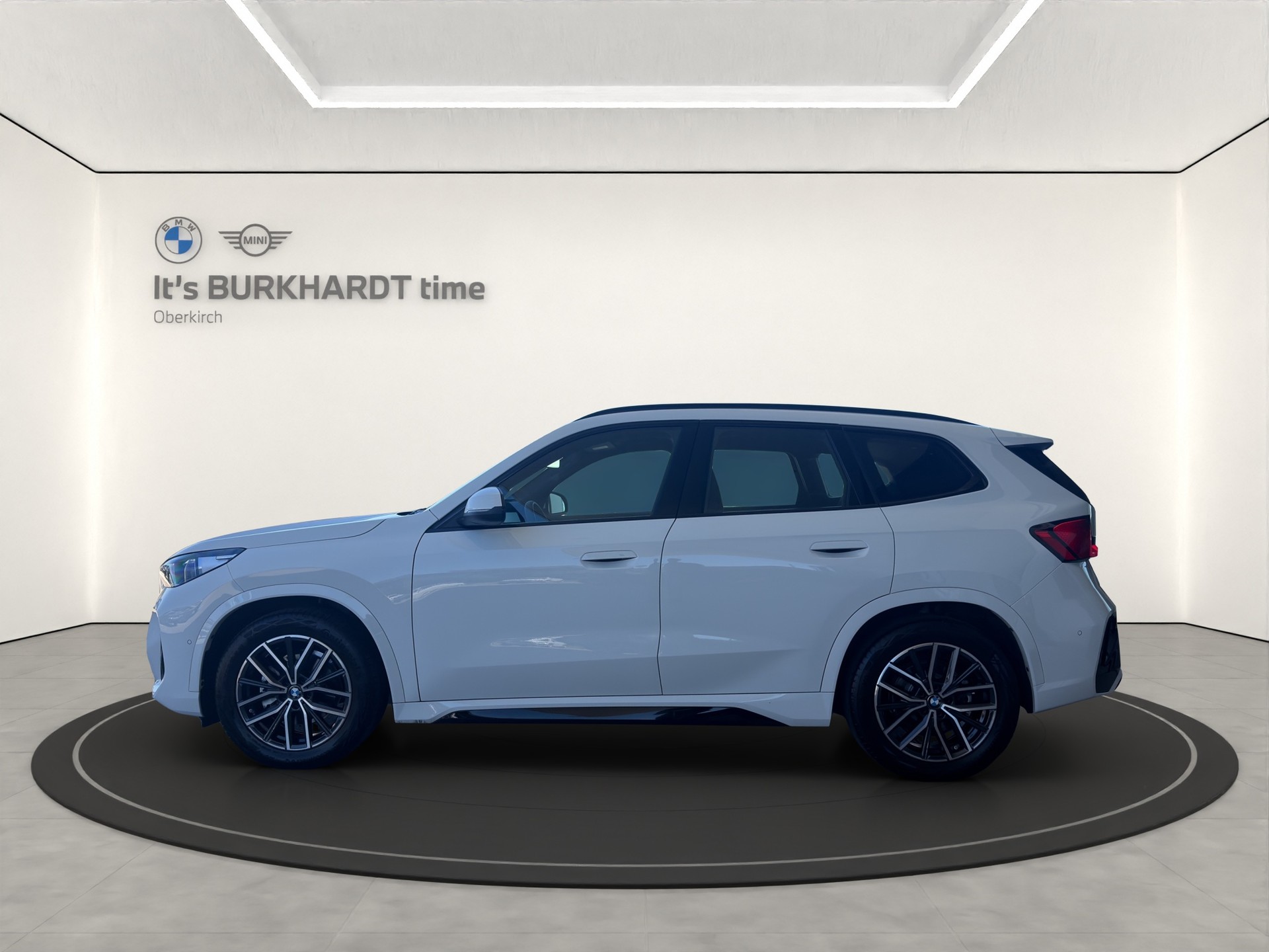 BMW X1 xDrive 20d 48V M Sport-showroom-element-1