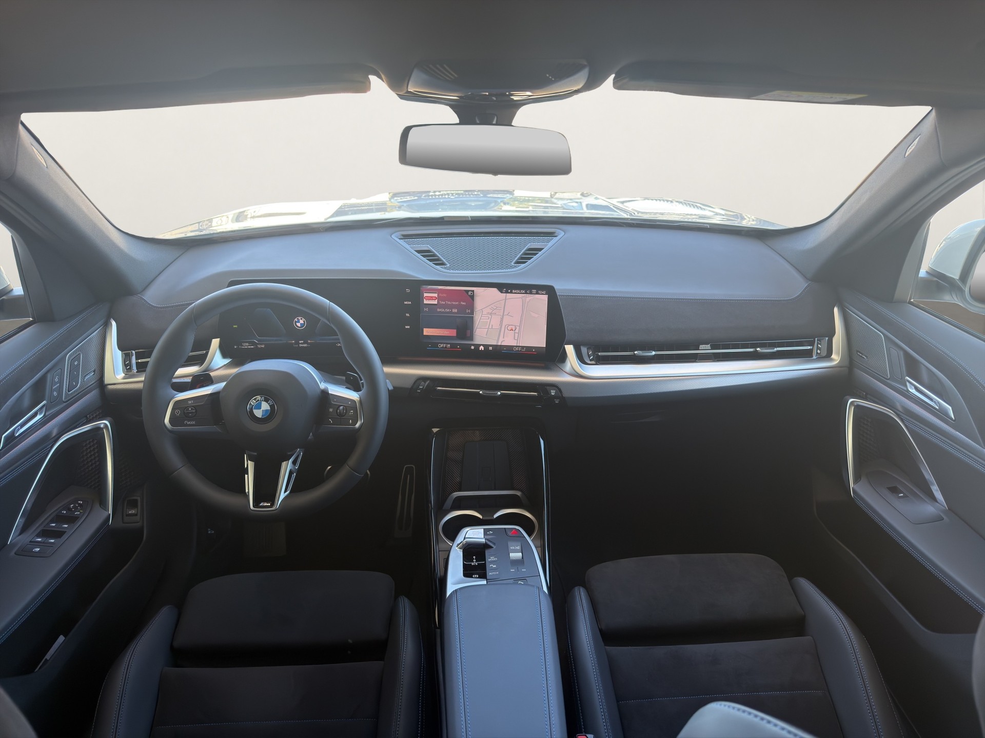 BMW X1 xDrive 20d 48V M Sport-image-12