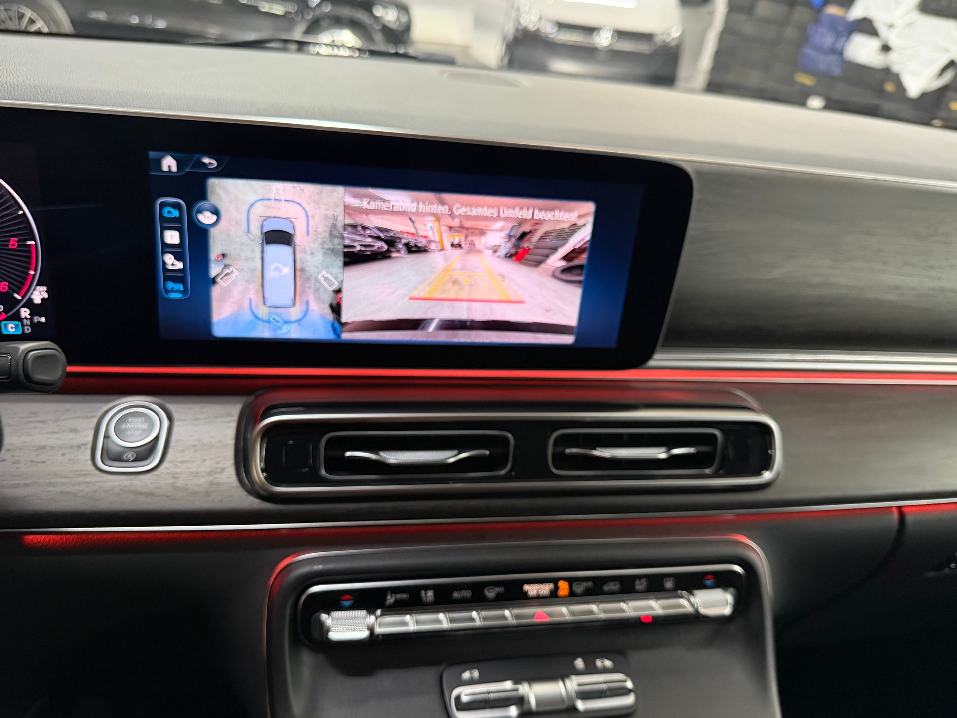 MERCEDES-BENZ V 300 d extralang Avantgarde 9G-Tronic-image-9