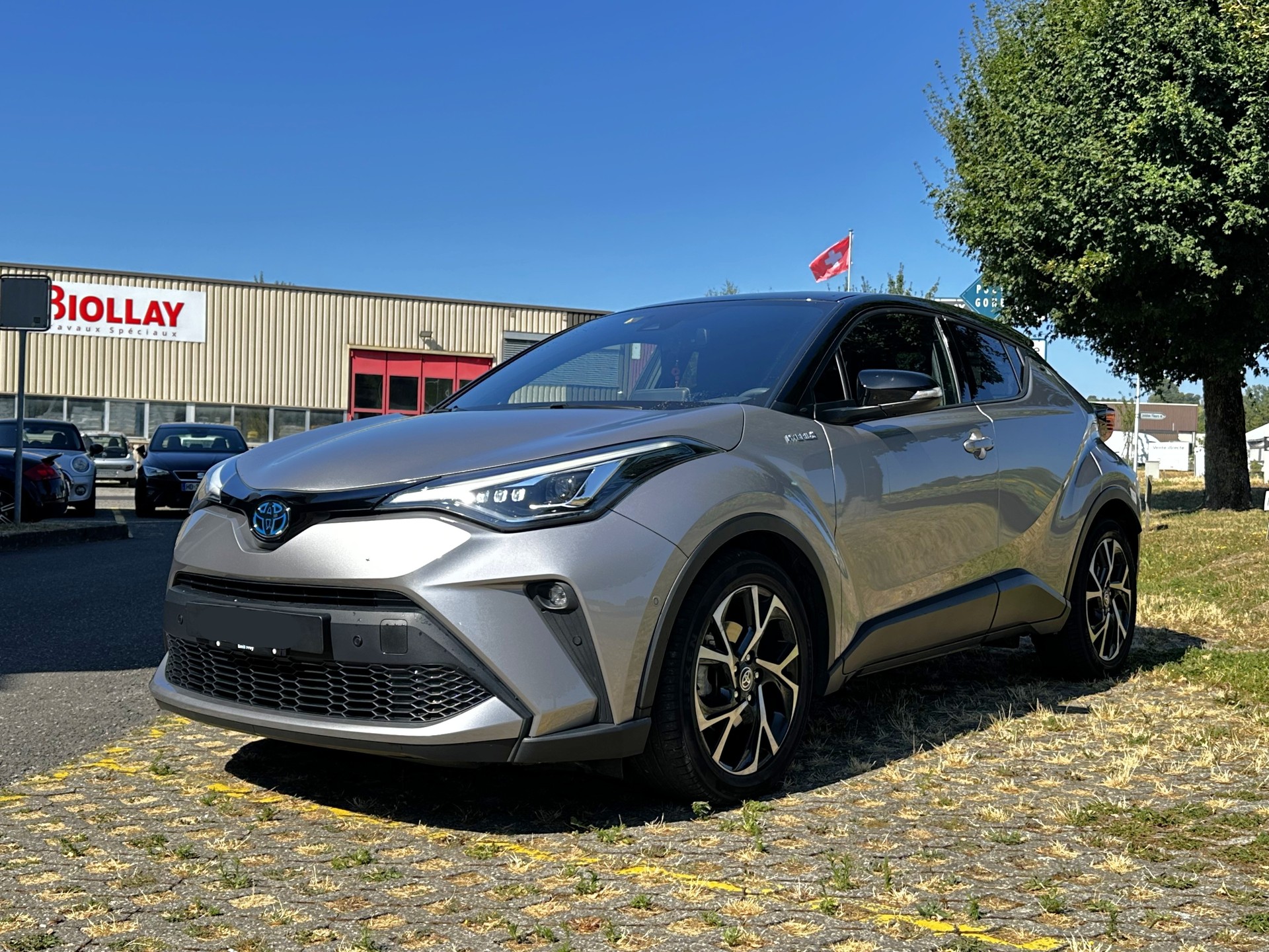 TOYOTA C-HR 2.0 HSD CVT Trend