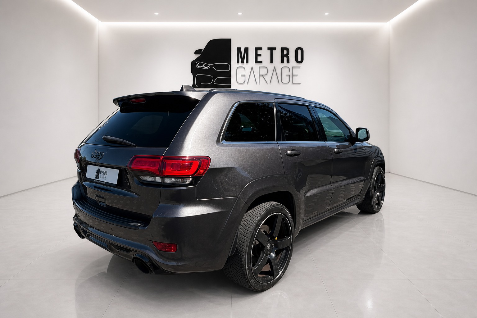 JEEP Grand Cherokee 6.4 V8 HEMI SRT8 Automatic-image-4