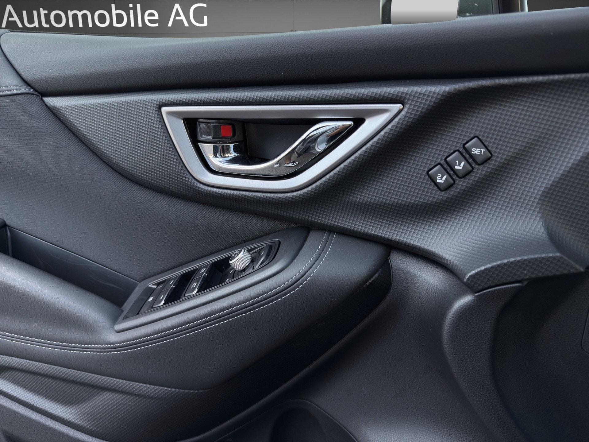 SUBARU Forester 2.0i e-Boxer Advantage Lineartronic-image-13