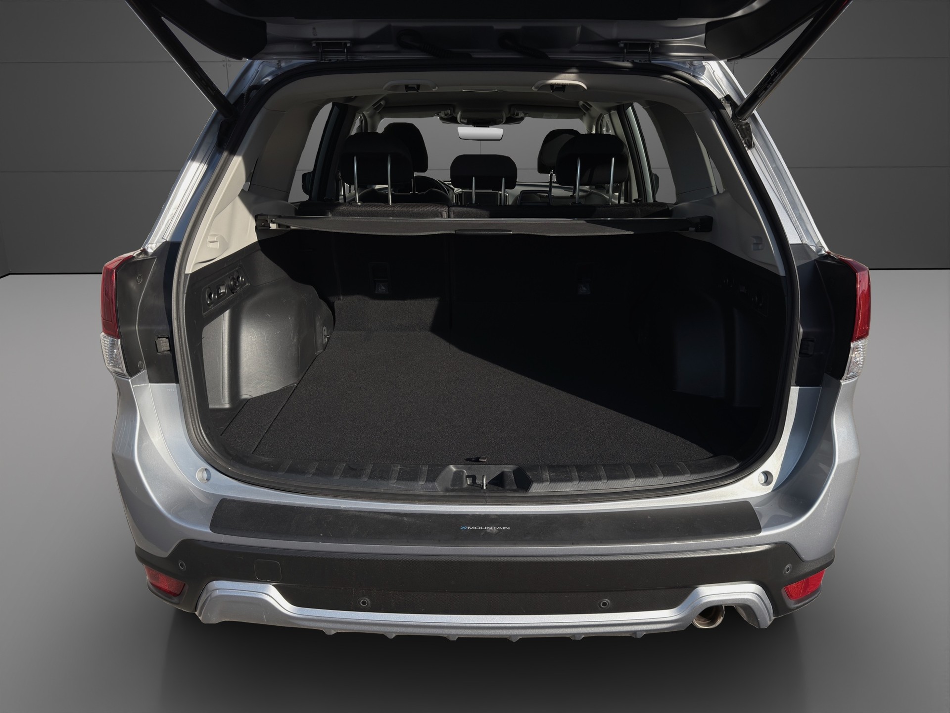 SUBARU Forester 2.0i e-Boxer Advantage Lineartronic-showroom-element-3