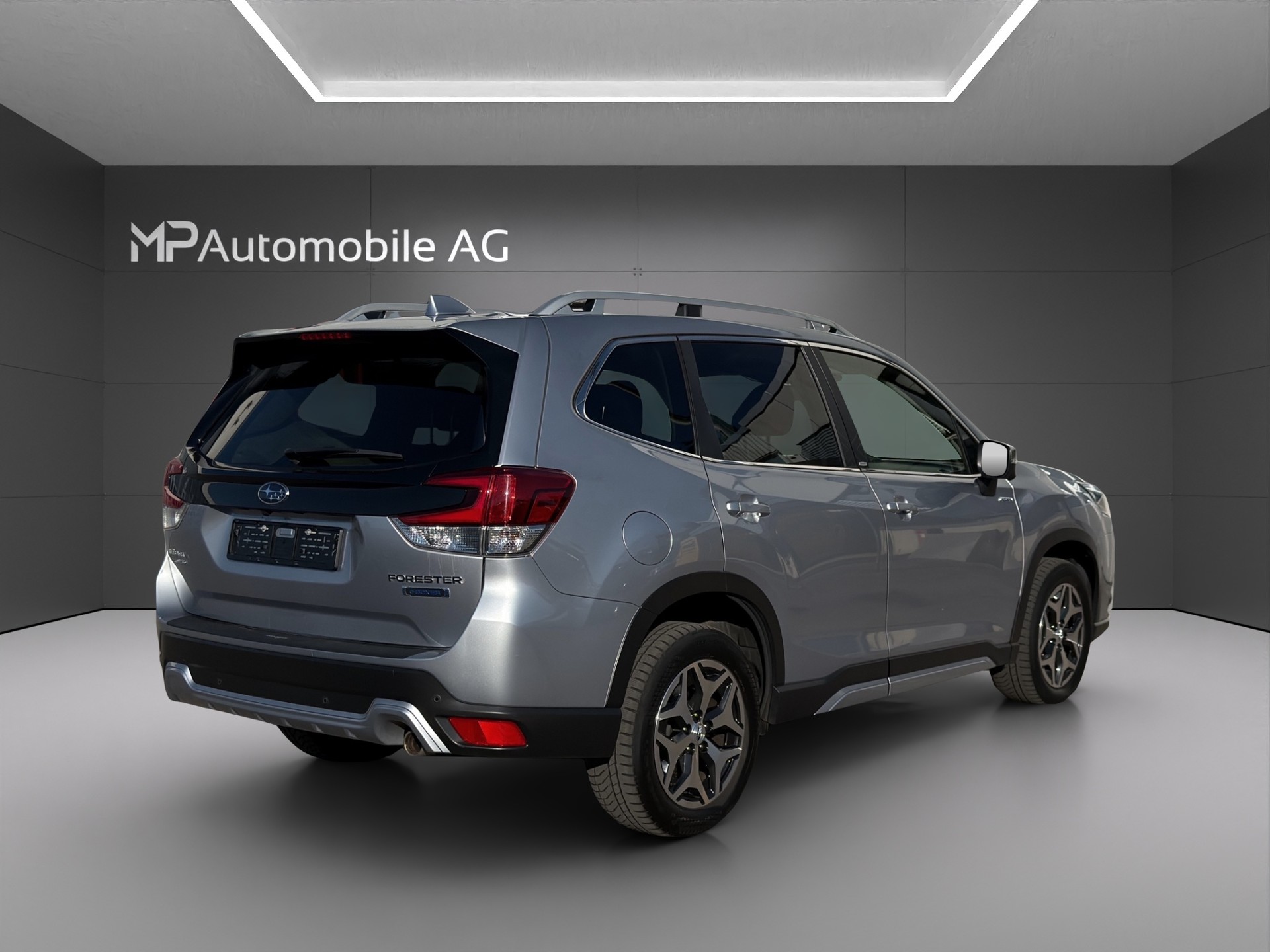 SUBARU Forester 2.0i e-Boxer Advantage Lineartronic-showroom-element-2