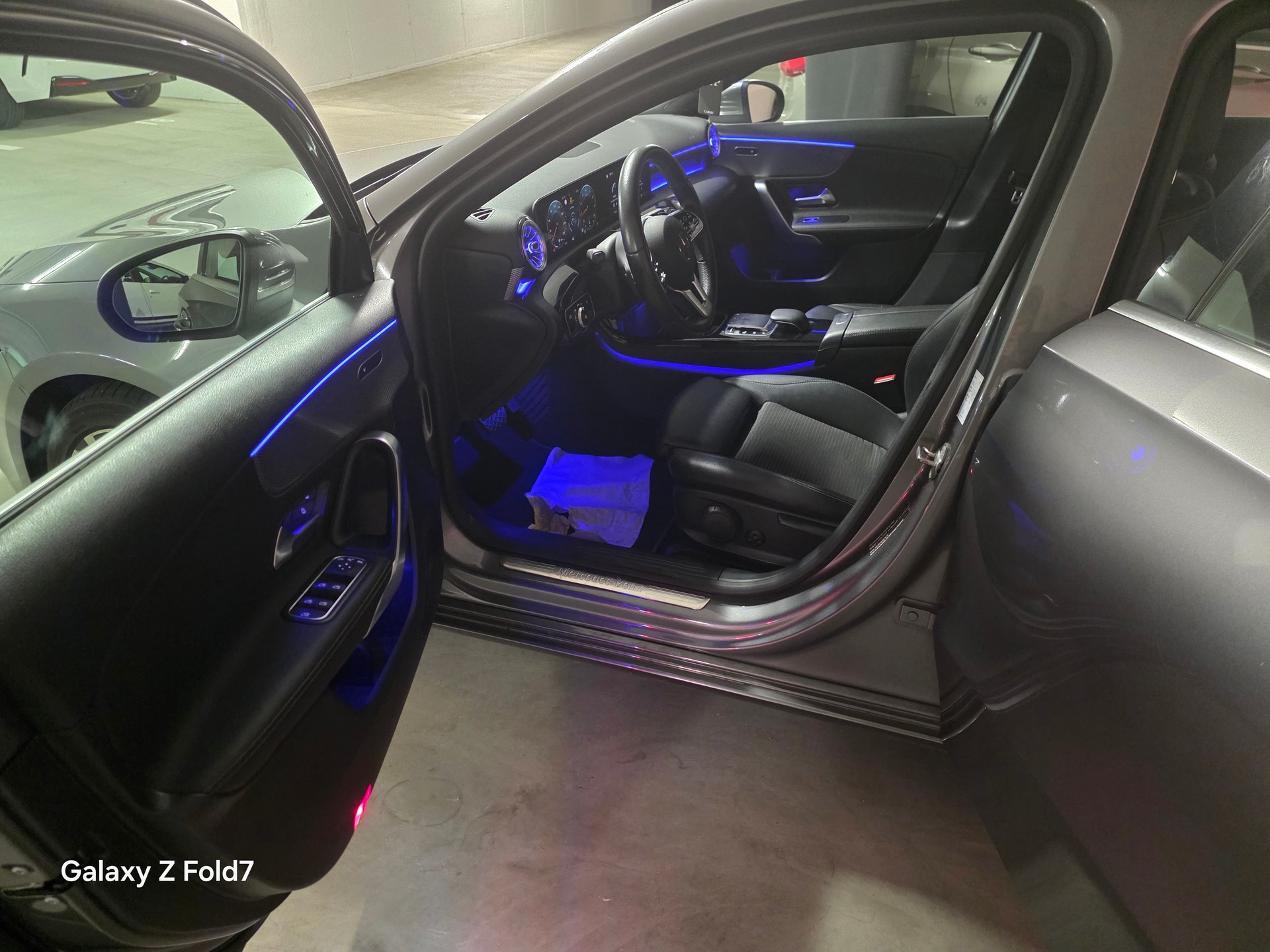 MERCEDES-BENZ A 180 Progressive-image-7