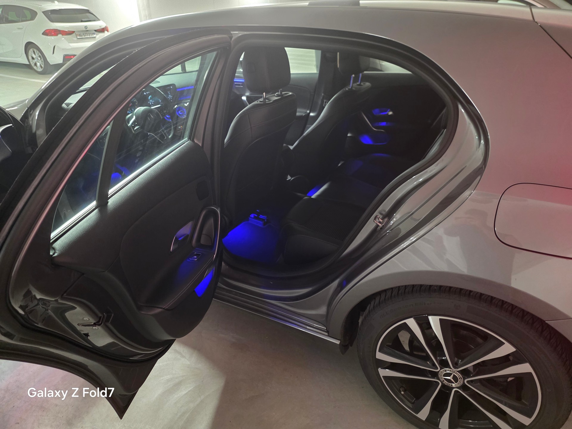 MERCEDES-BENZ A 180 Progressive-image-8