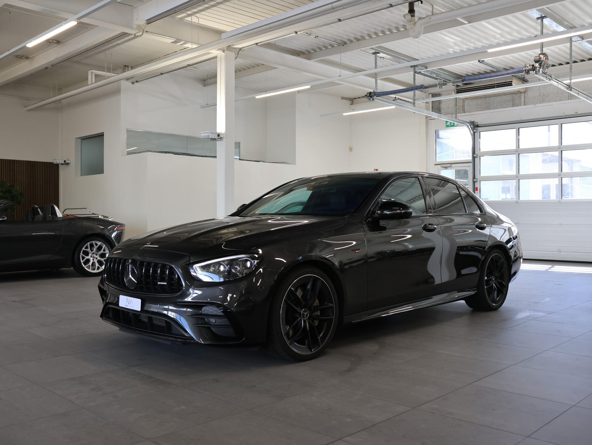 MERCEDES-BENZ AMG E 53 4Matic+ Speedshift 9G-TCT *360 Kamera* *Panoramadach* *Burmester*-showroom-element-3
