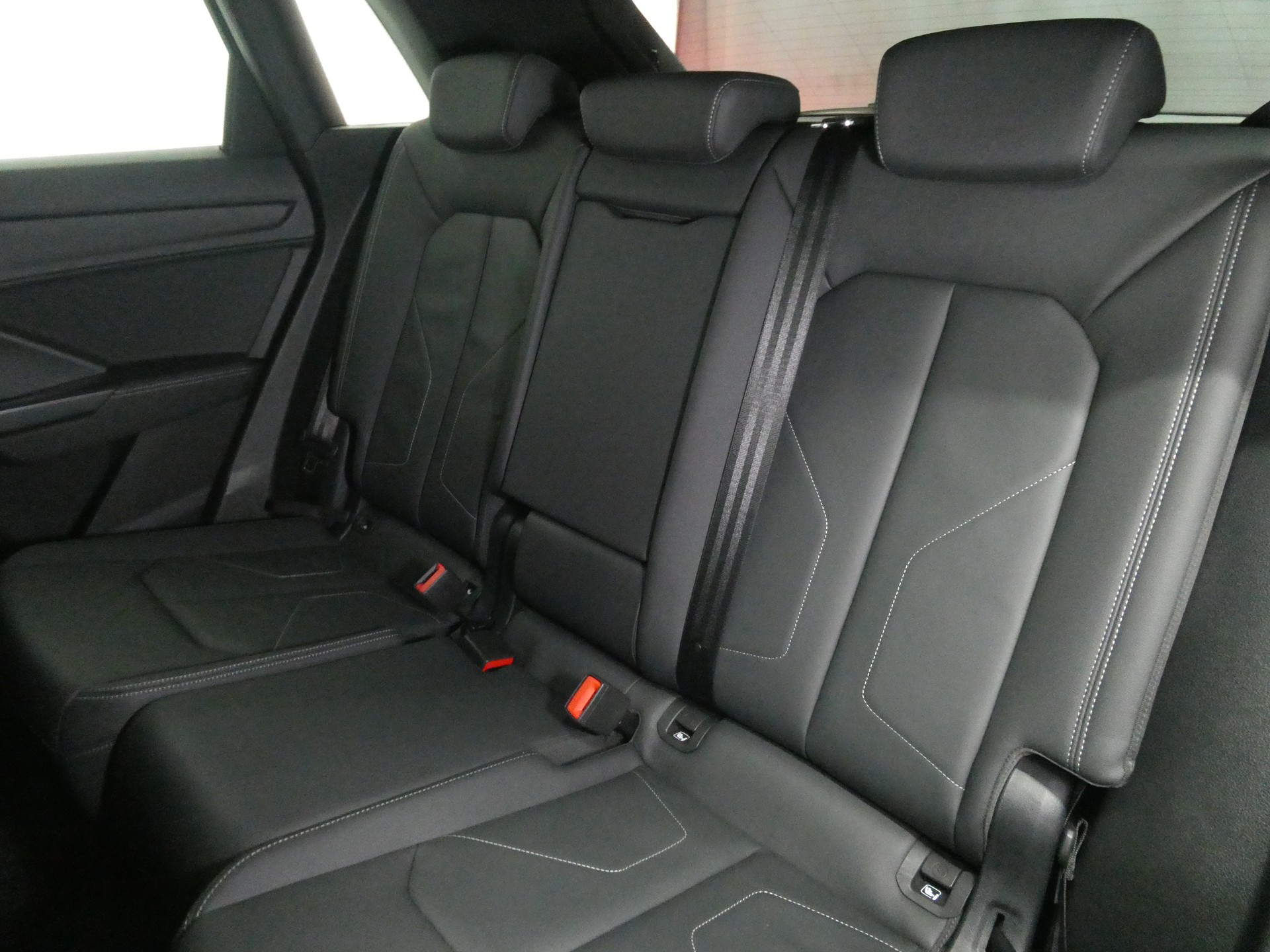 AUDI Q3 40 TFSI S Line quattro S-tronic - Virtual Cockpit Plus - LED - Navi - Leder - Kamera - 190 PS-image-11