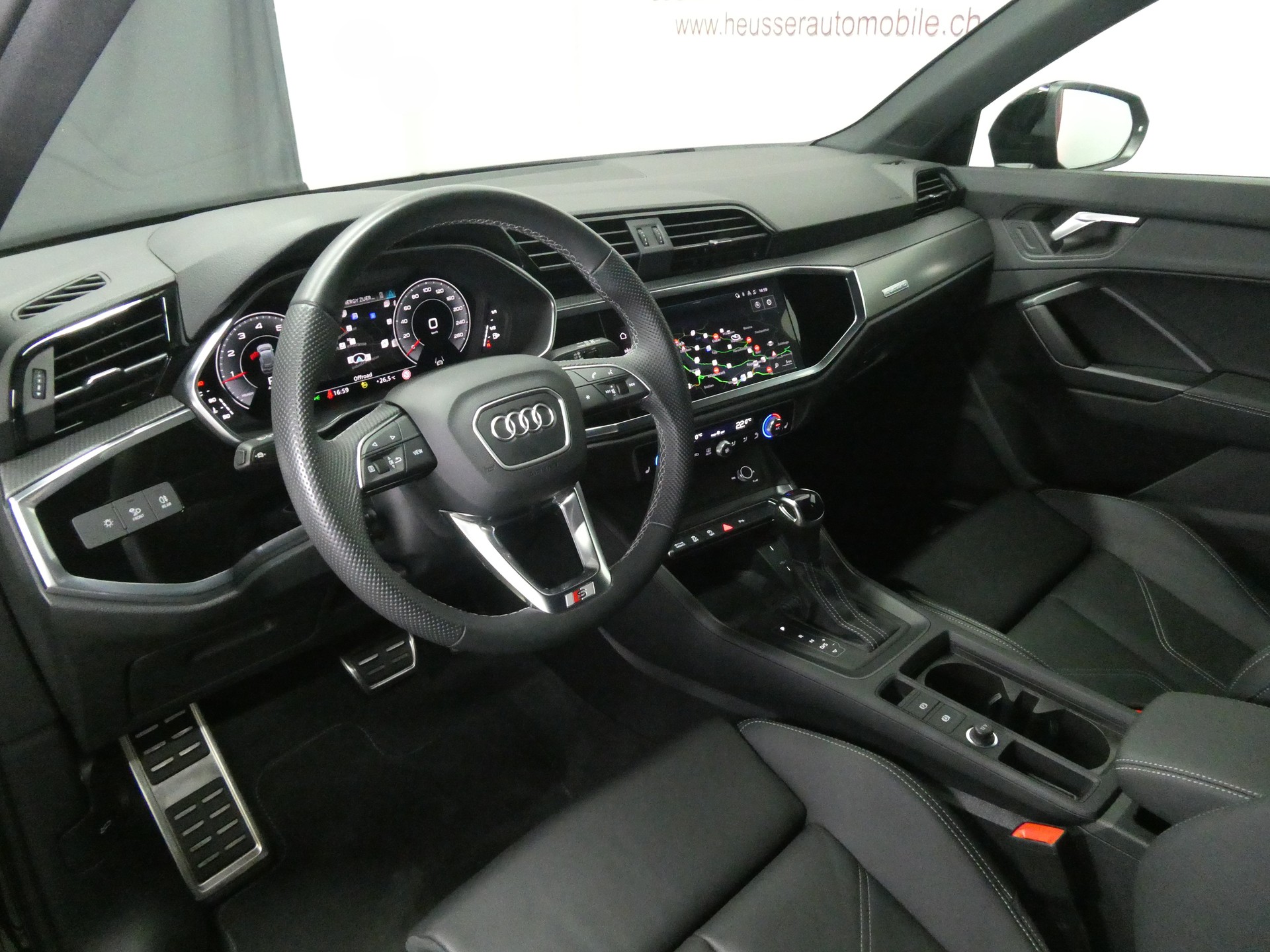 AUDI Q3 40 TFSI S Line quattro S-tronic - Virtual Cockpit Plus - LED - Navi - Leder - Kamera - 190 PS-image-8