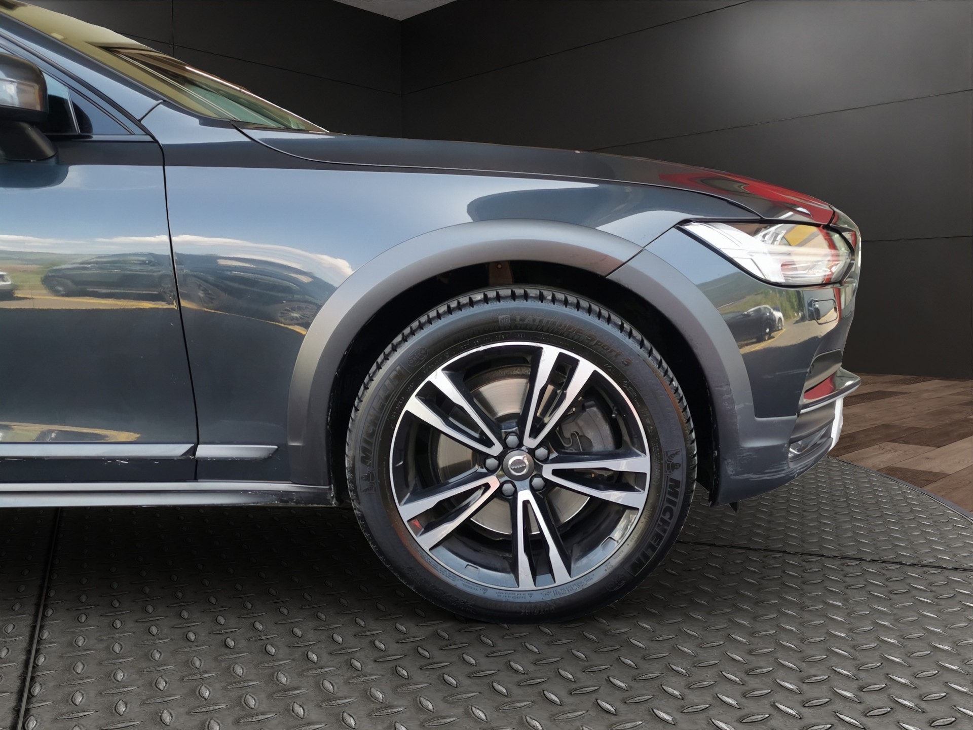 VOLVO V90 Cross Country D5 AWD Geartronic Powerpulse-showroom-element-3