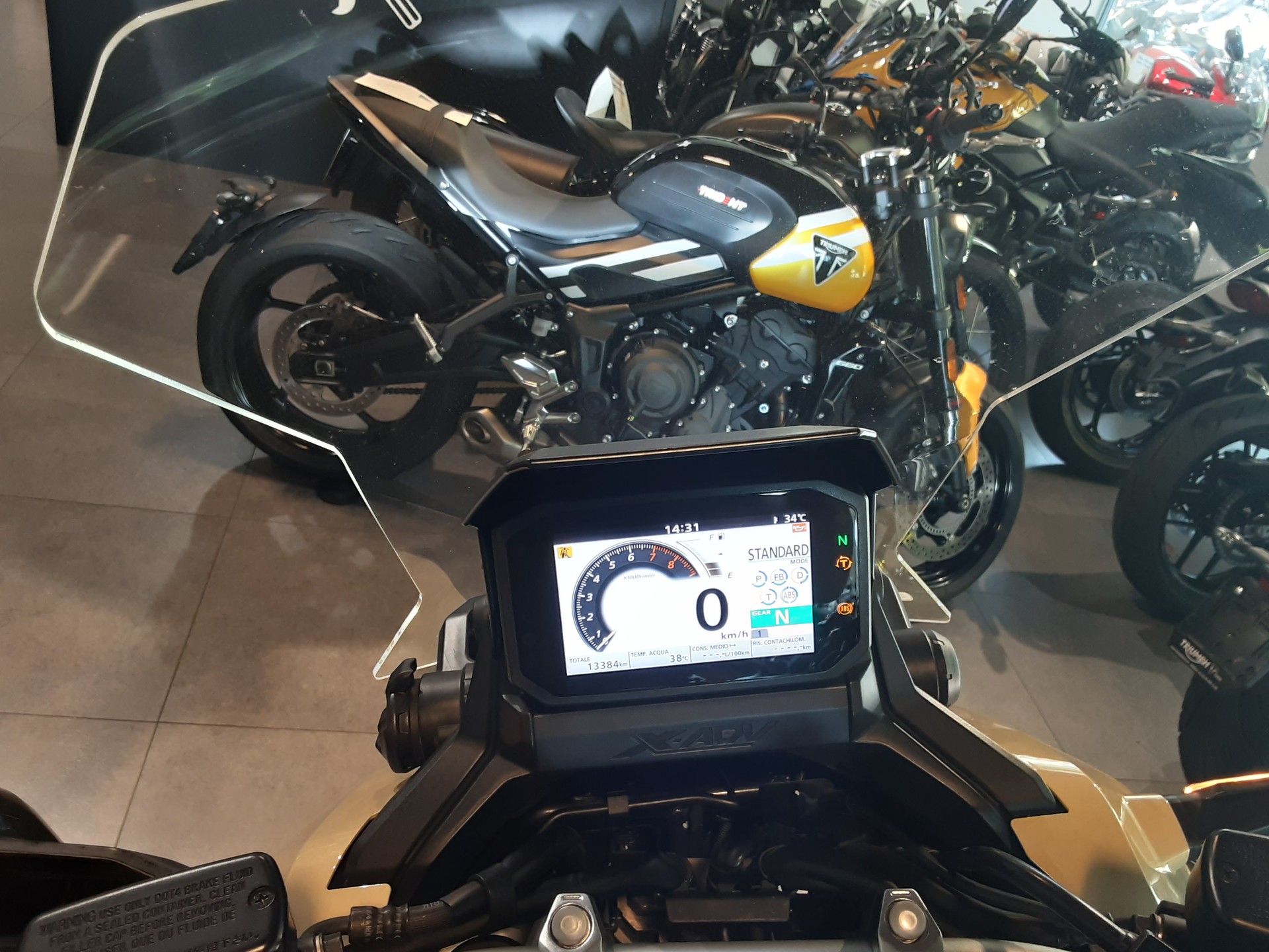 HONDA X-ADV 750-image-6